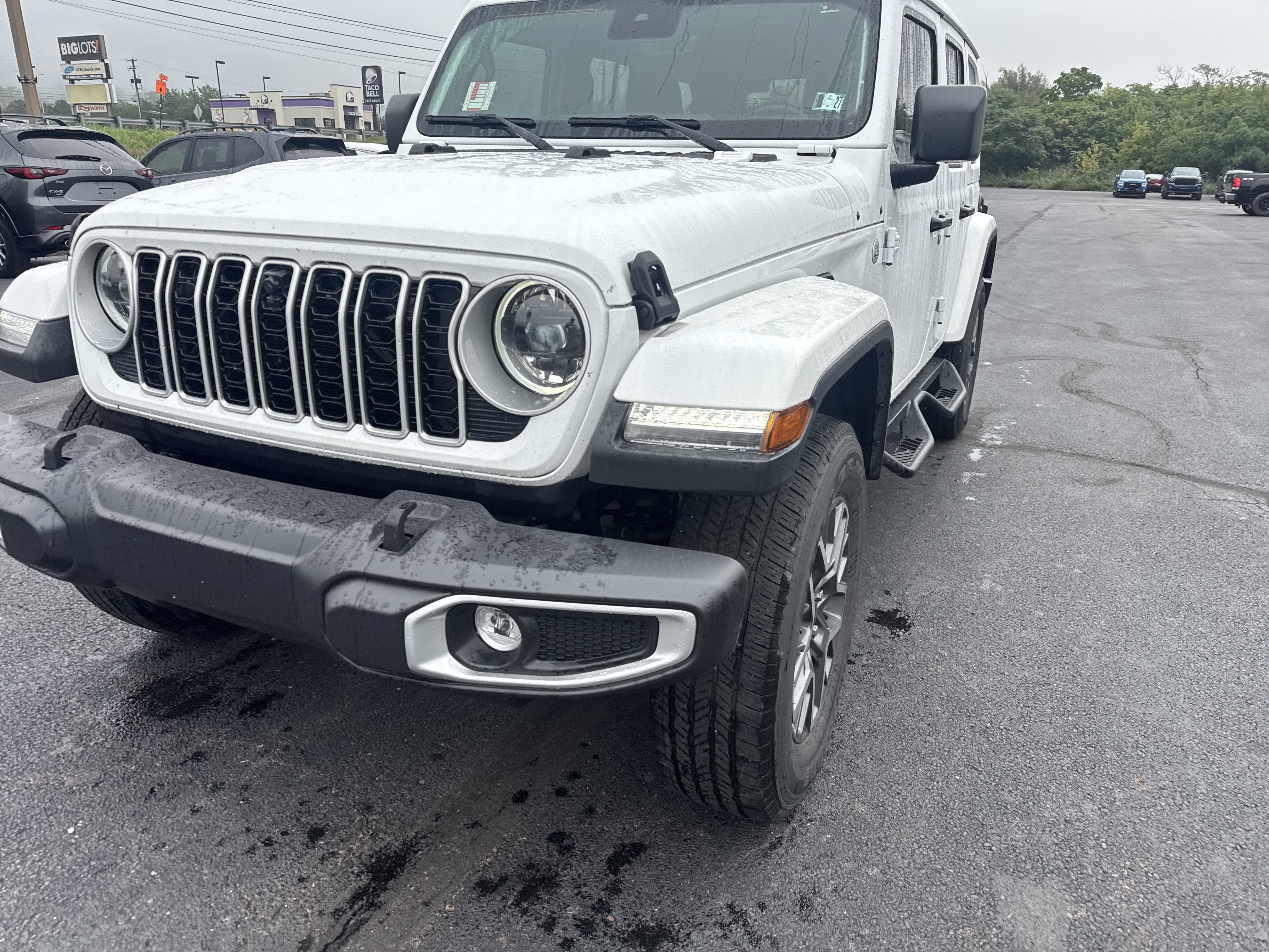 2024 Jeep Wrangler 4-Door Sahara 4x4
