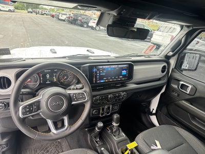 2024 Jeep Wrangler 4-Door Sahara 4x4