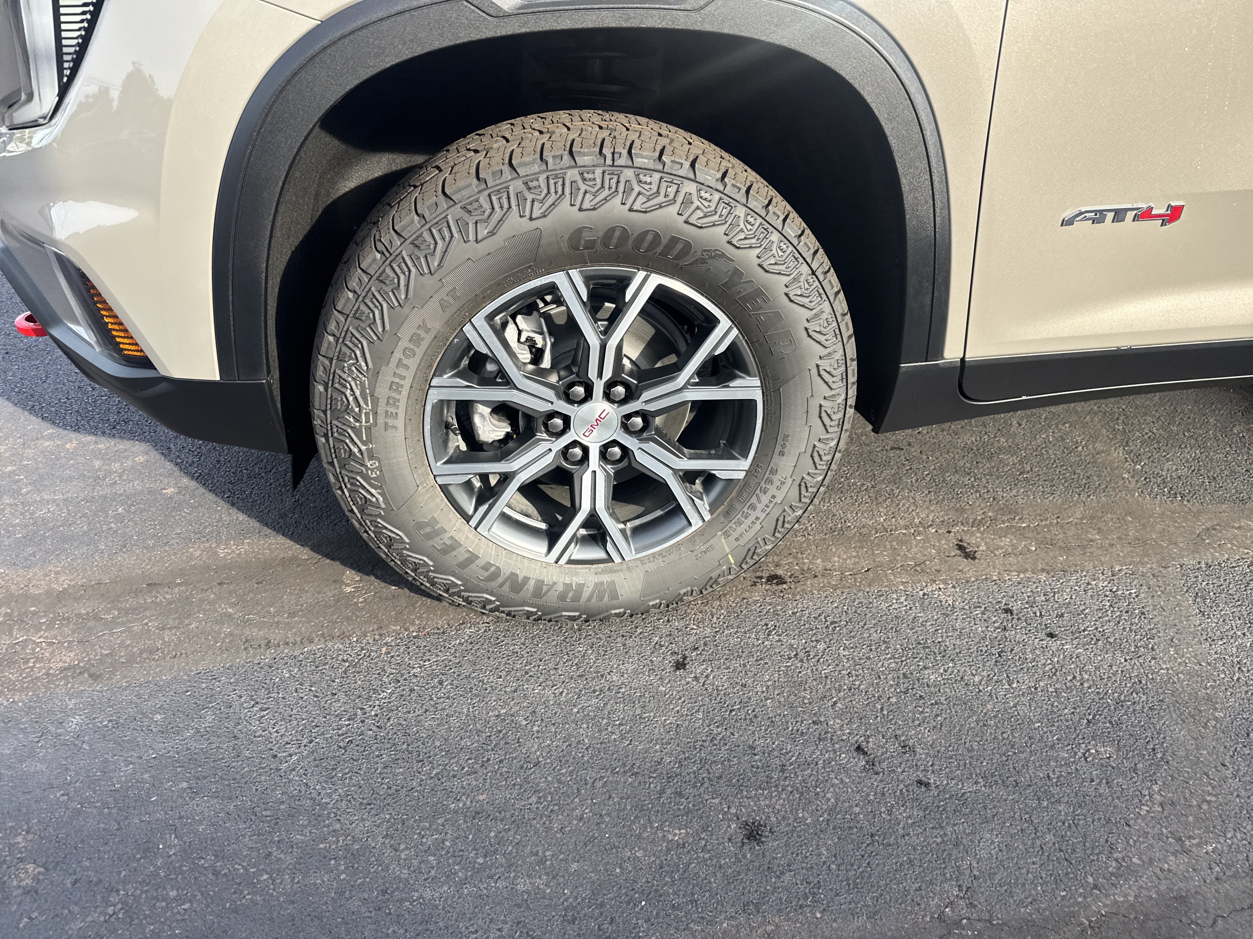 2027 GMC Acadia AT4