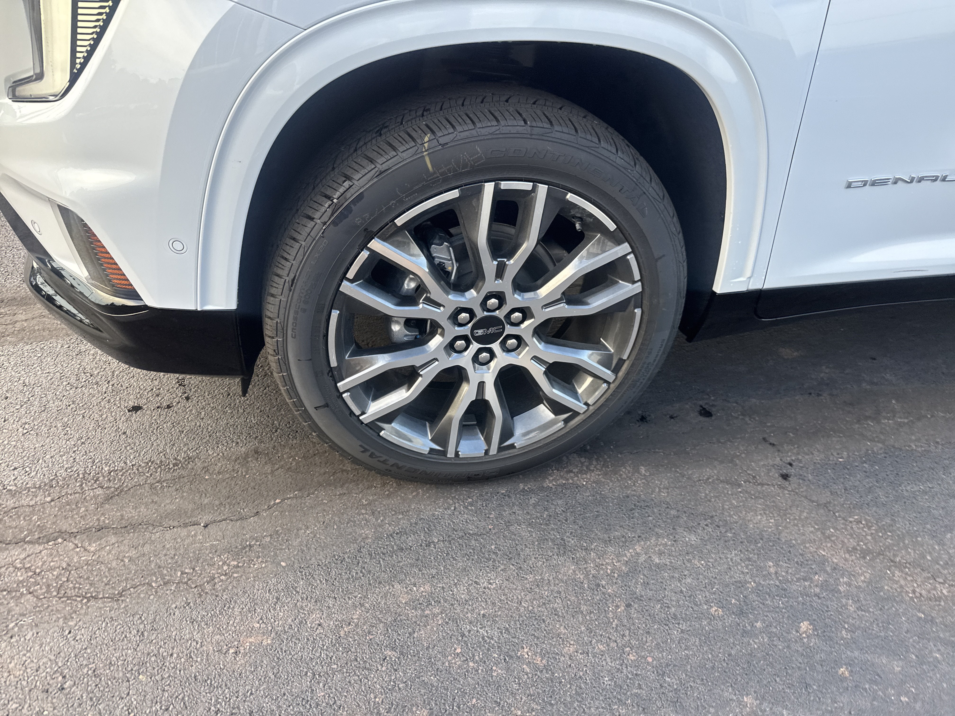 2027 GMC Acadia Denali Ultimate