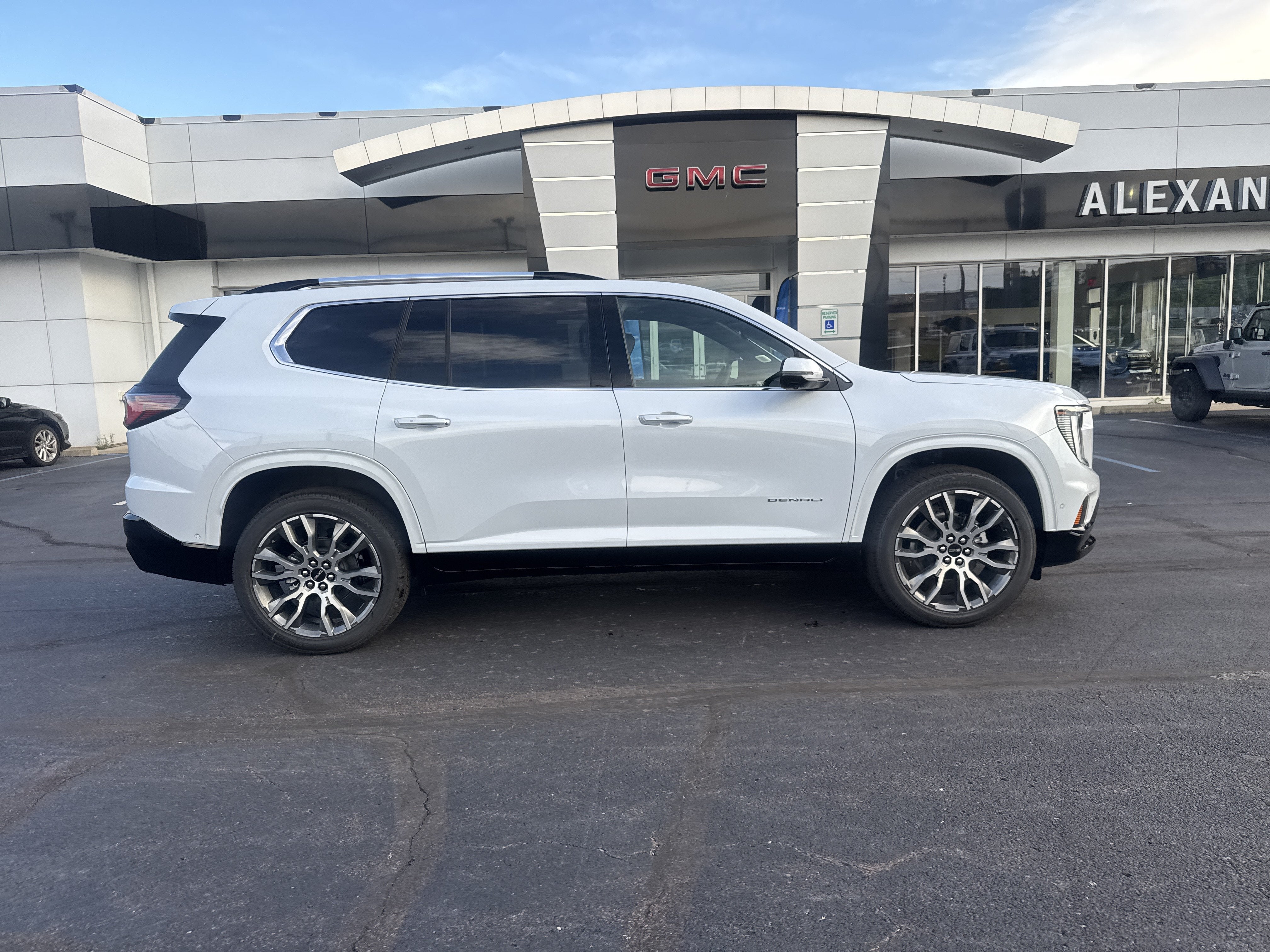 2027 GMC Acadia Denali Ultimate
