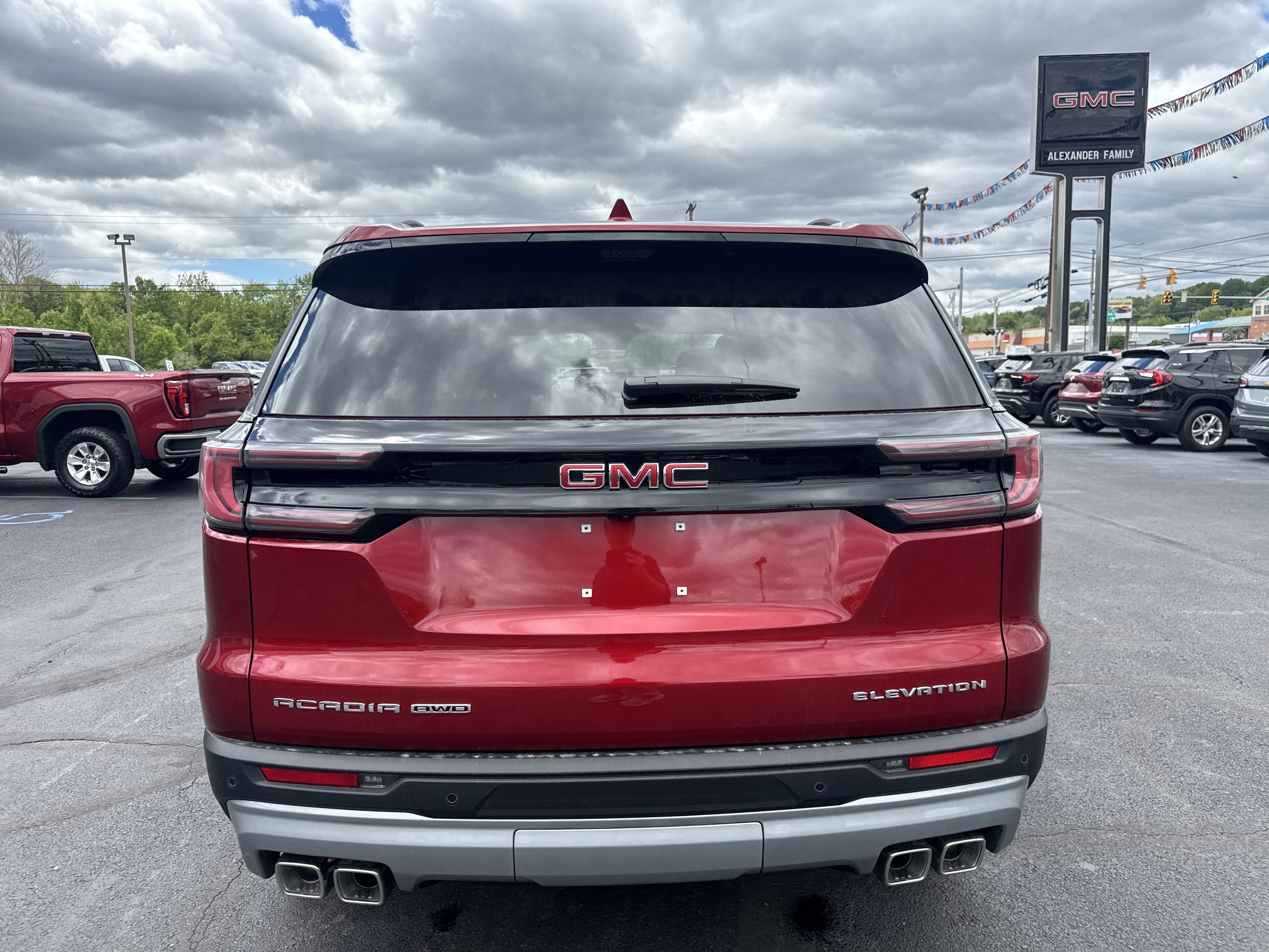 2026 GMC Acadia Elevation