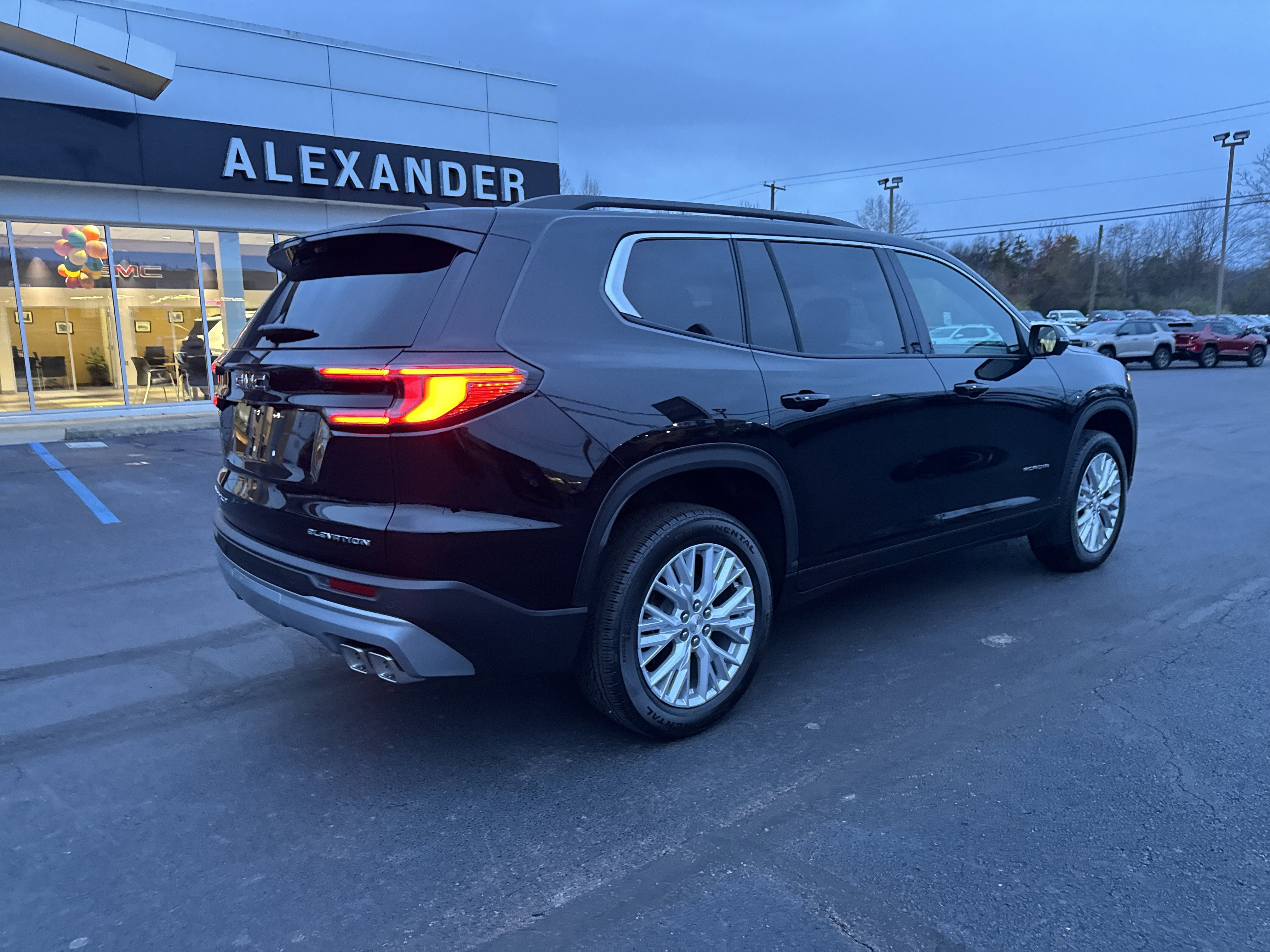 2026 GMC Acadia Elevation