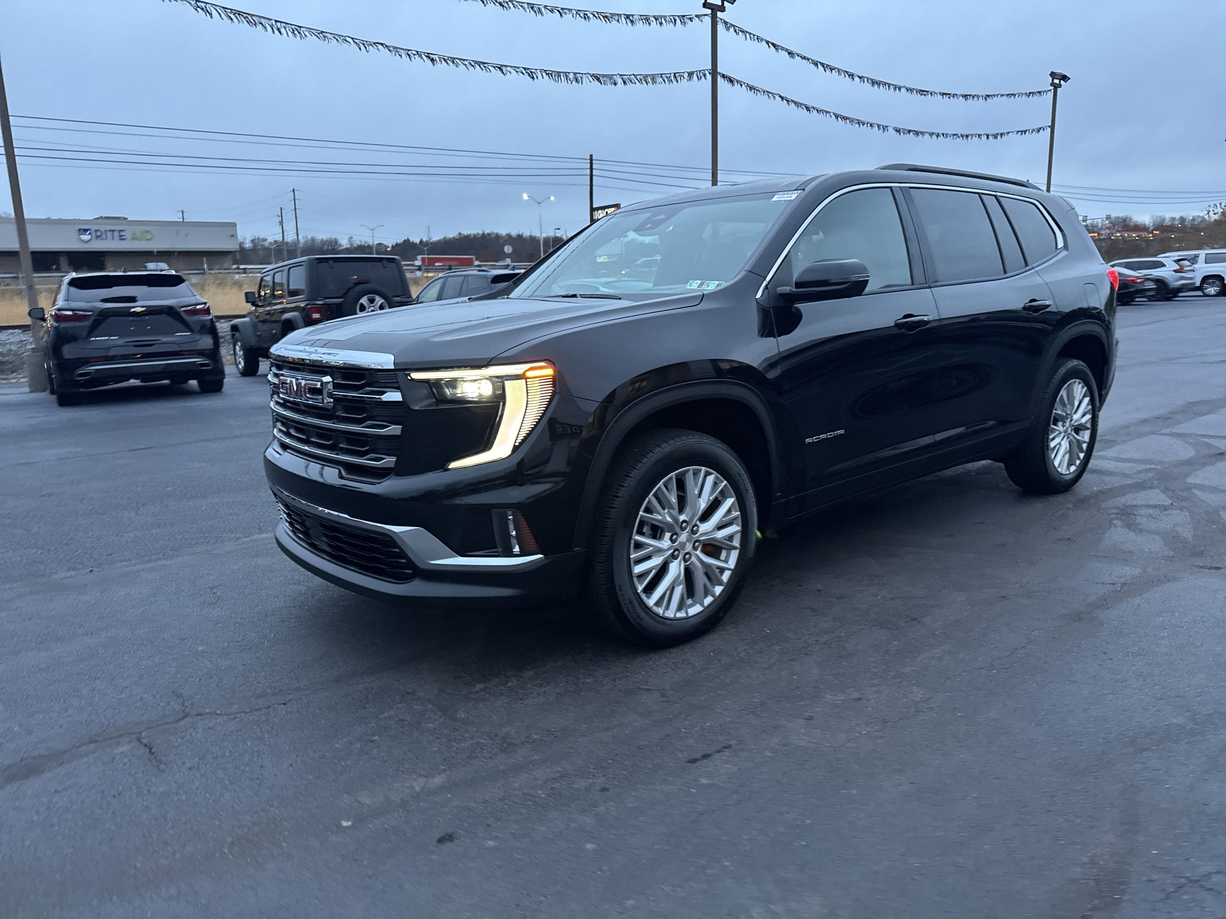 2026 GMC Acadia Elevation