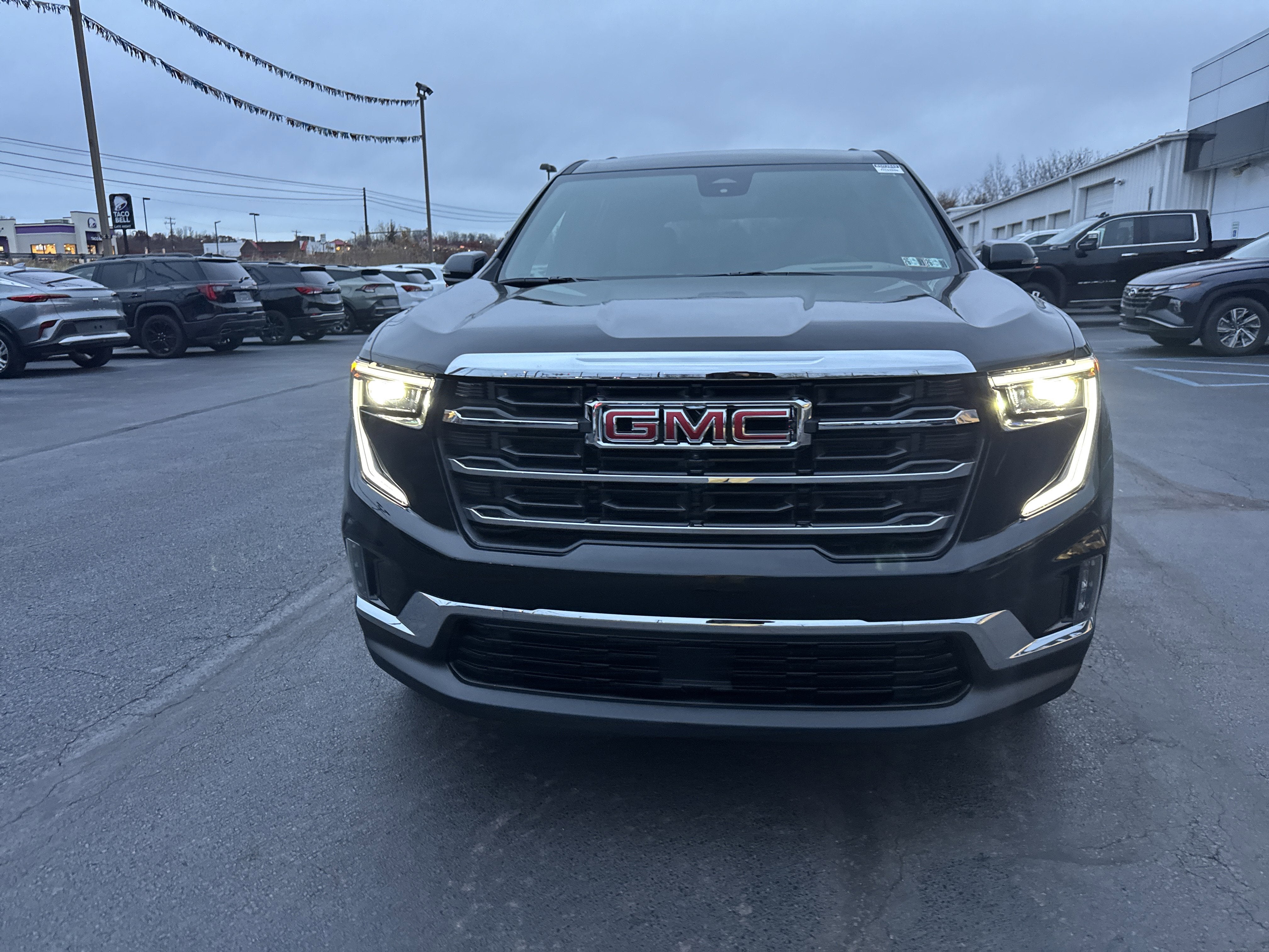 2026 GMC Acadia Elevation