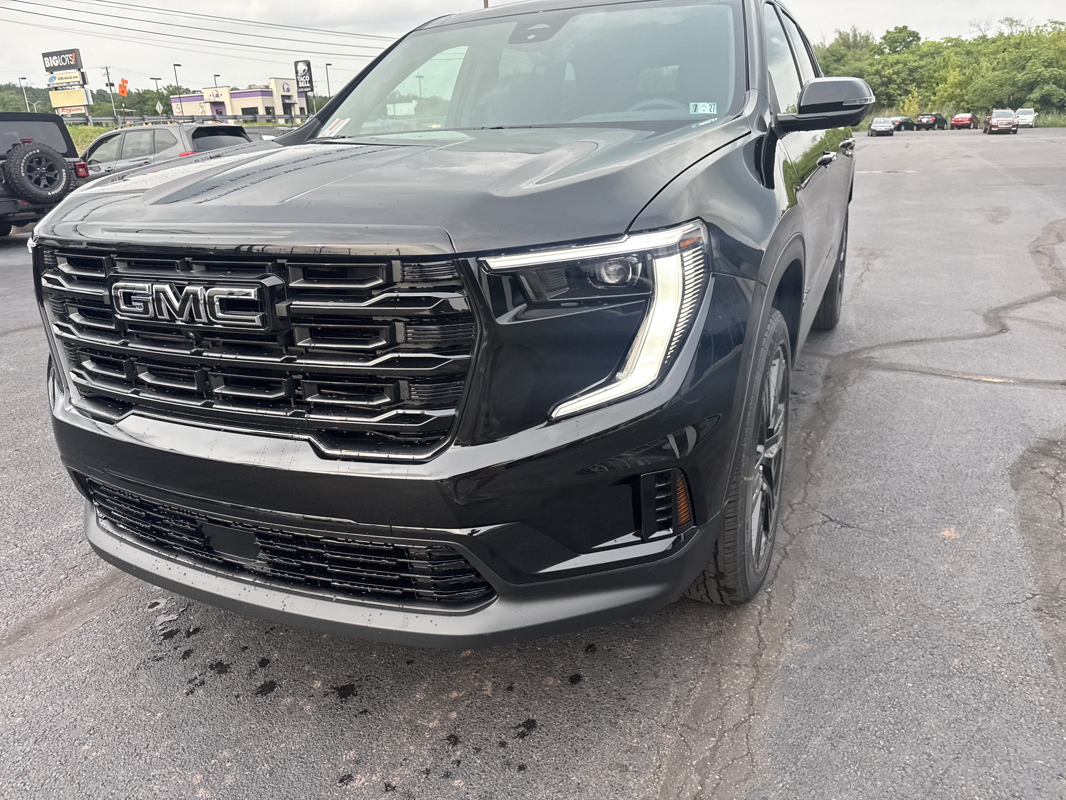 2026 GMC Acadia Elevation