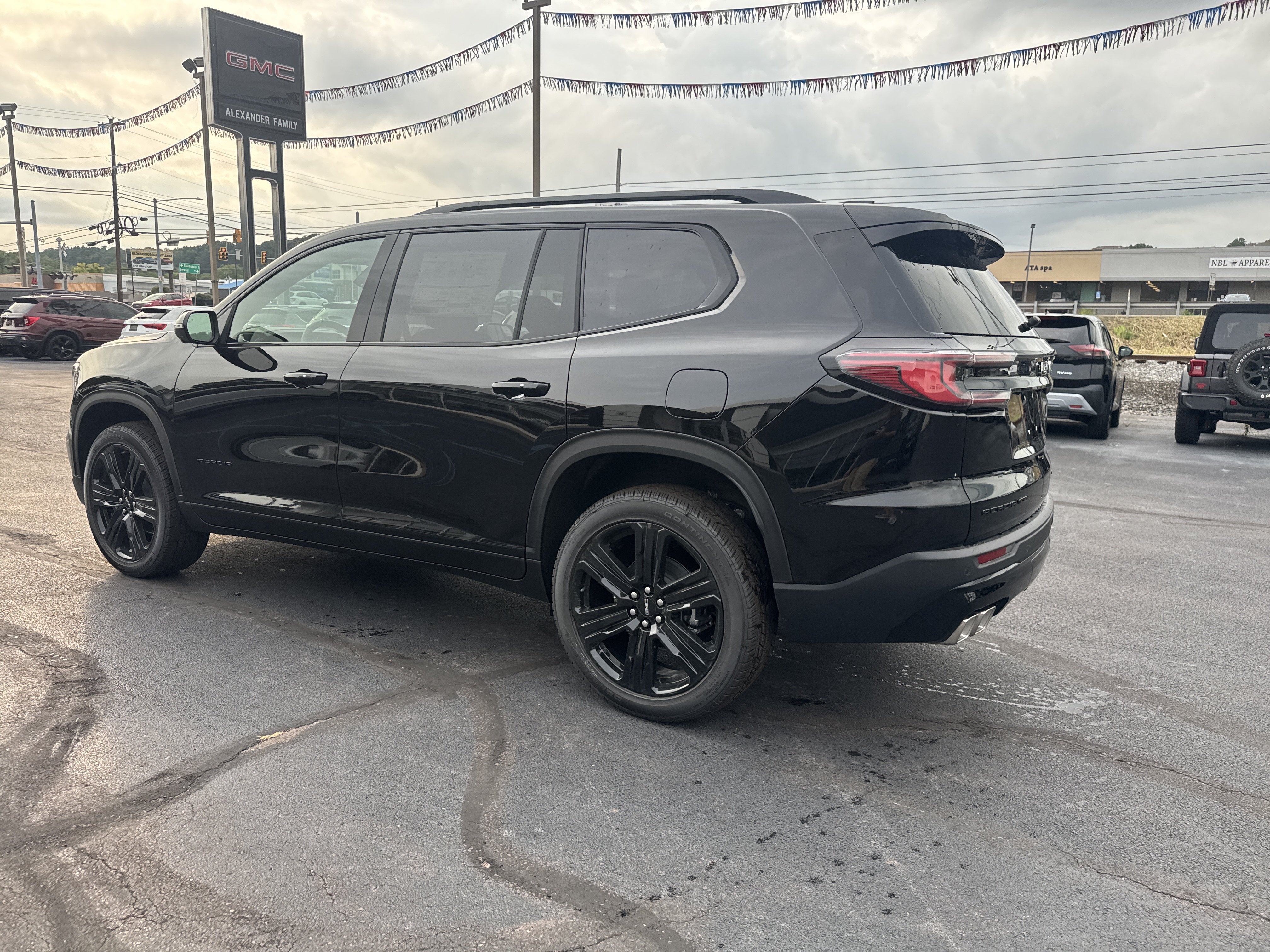 2026 GMC Acadia Elevation