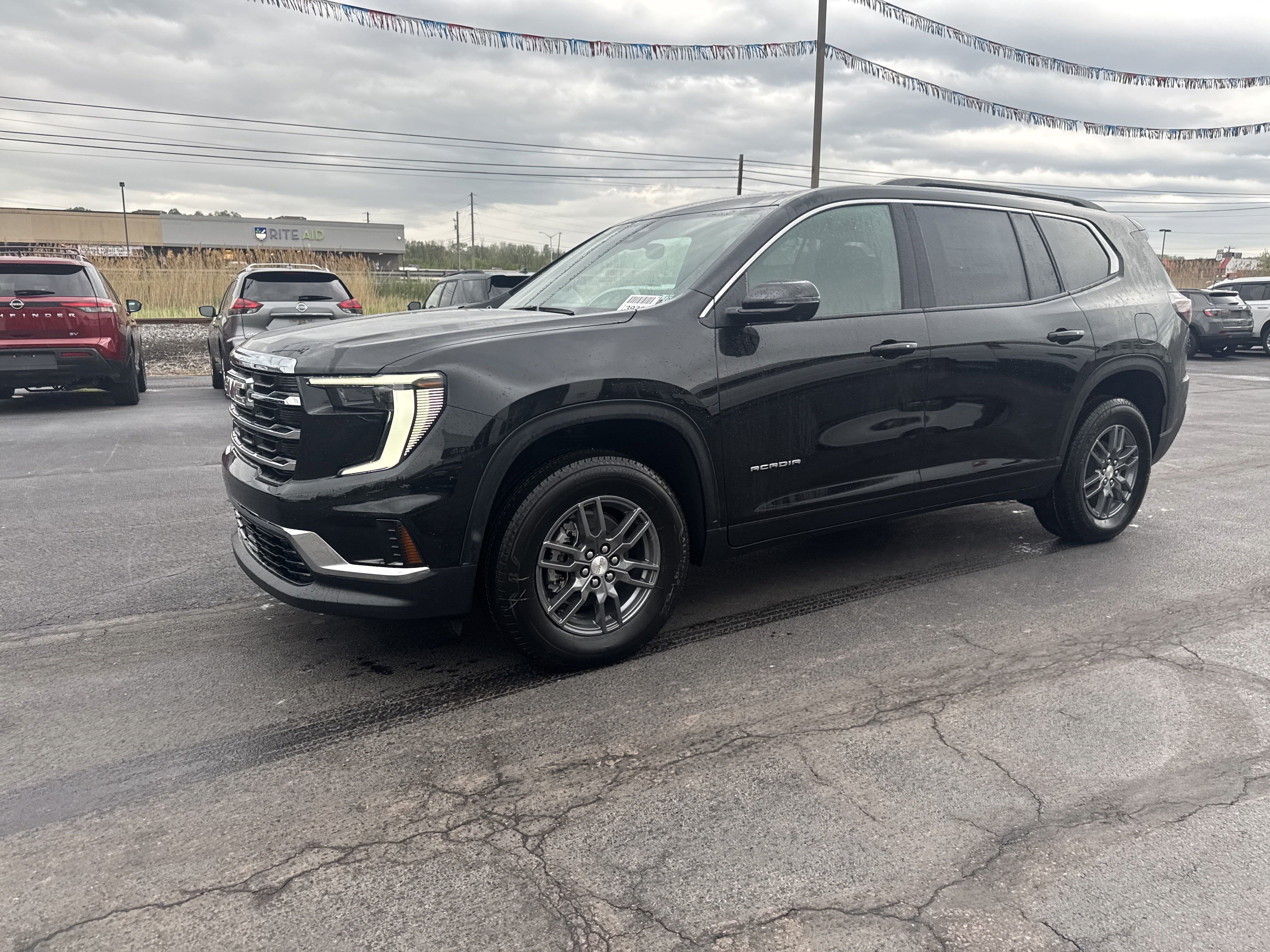 2025 GMC Acadia Elevation