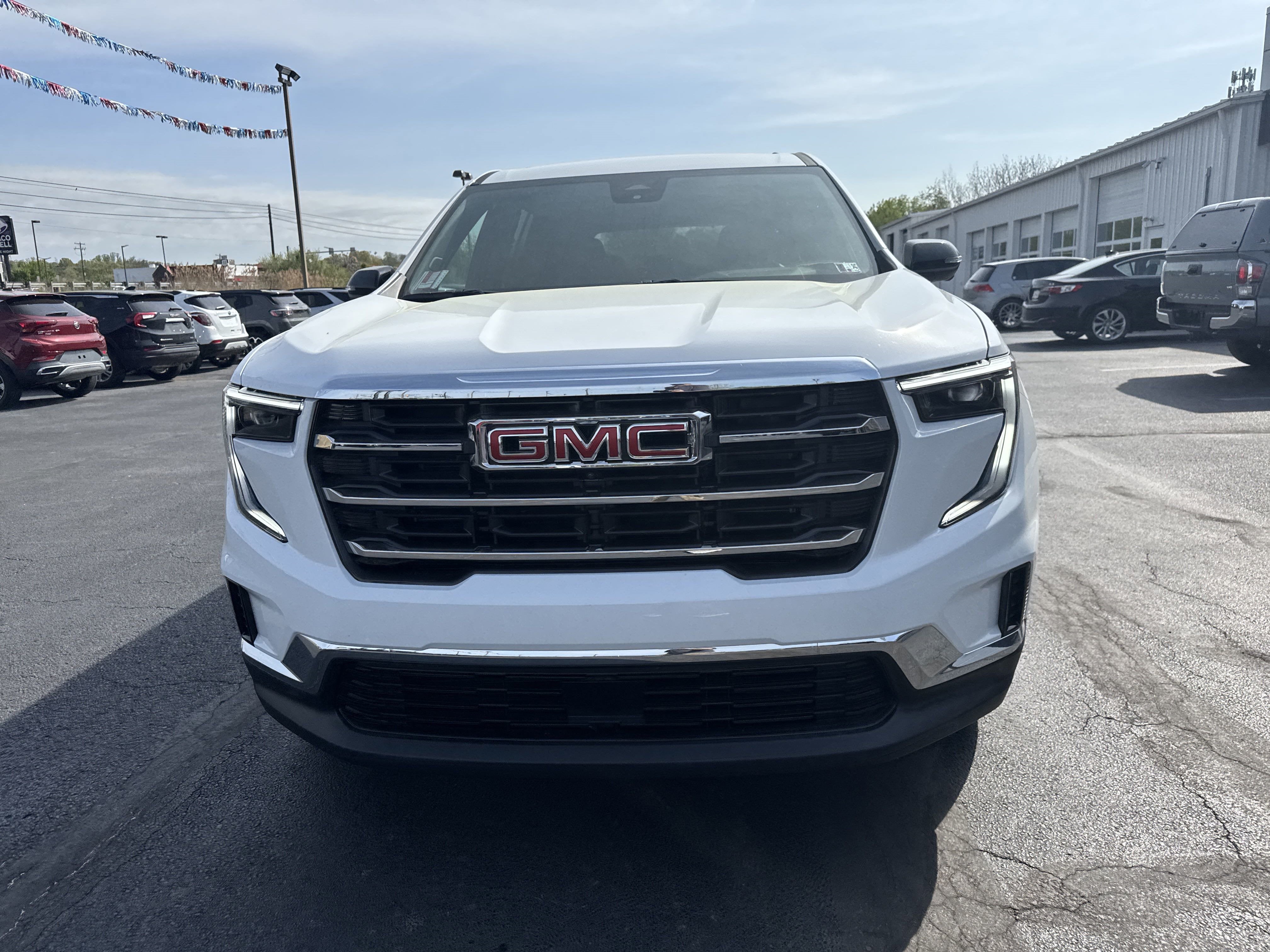2025 GMC Acadia Elevation