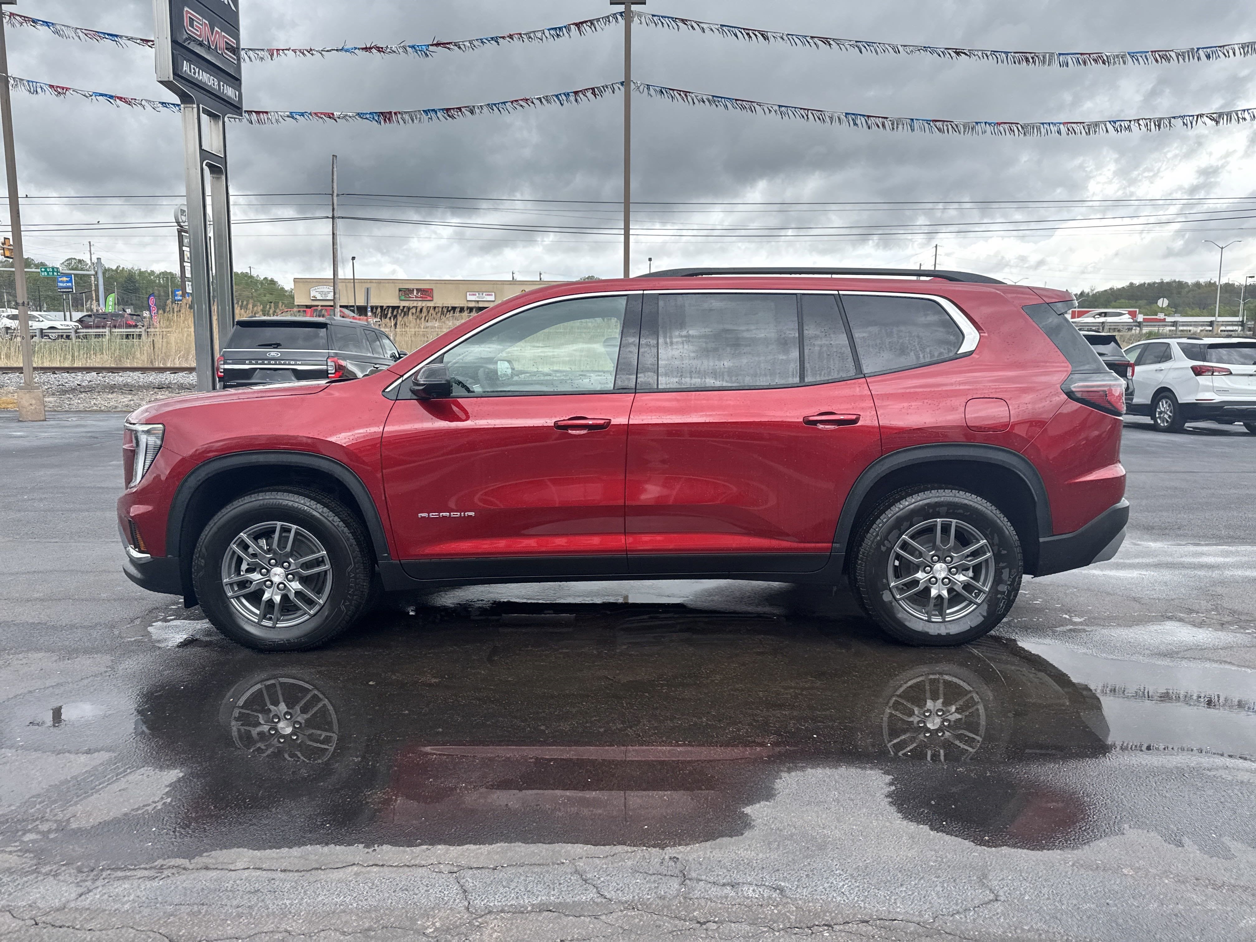 2025 GMC Acadia Elevation