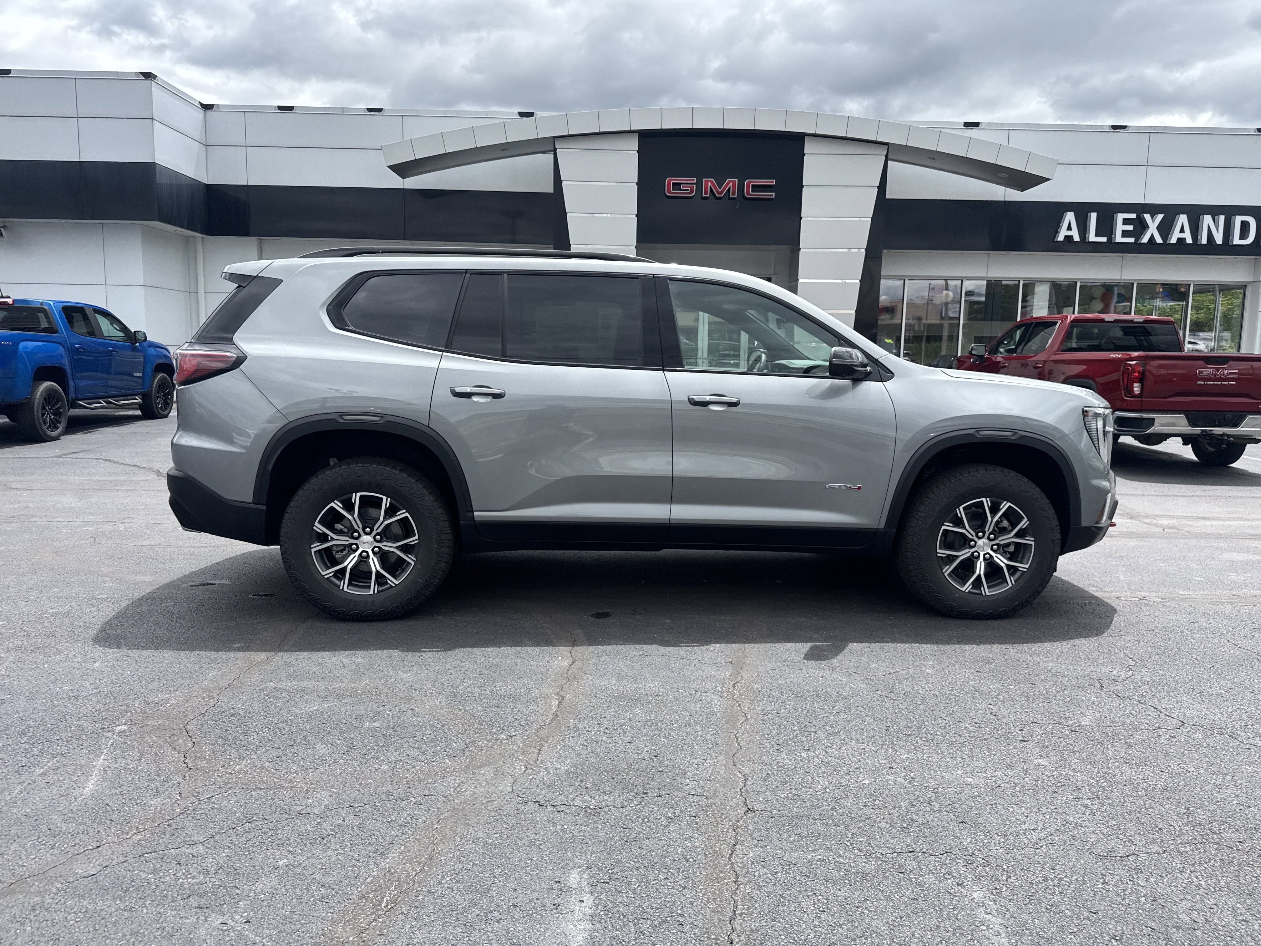 2026 GMC Acadia AT4