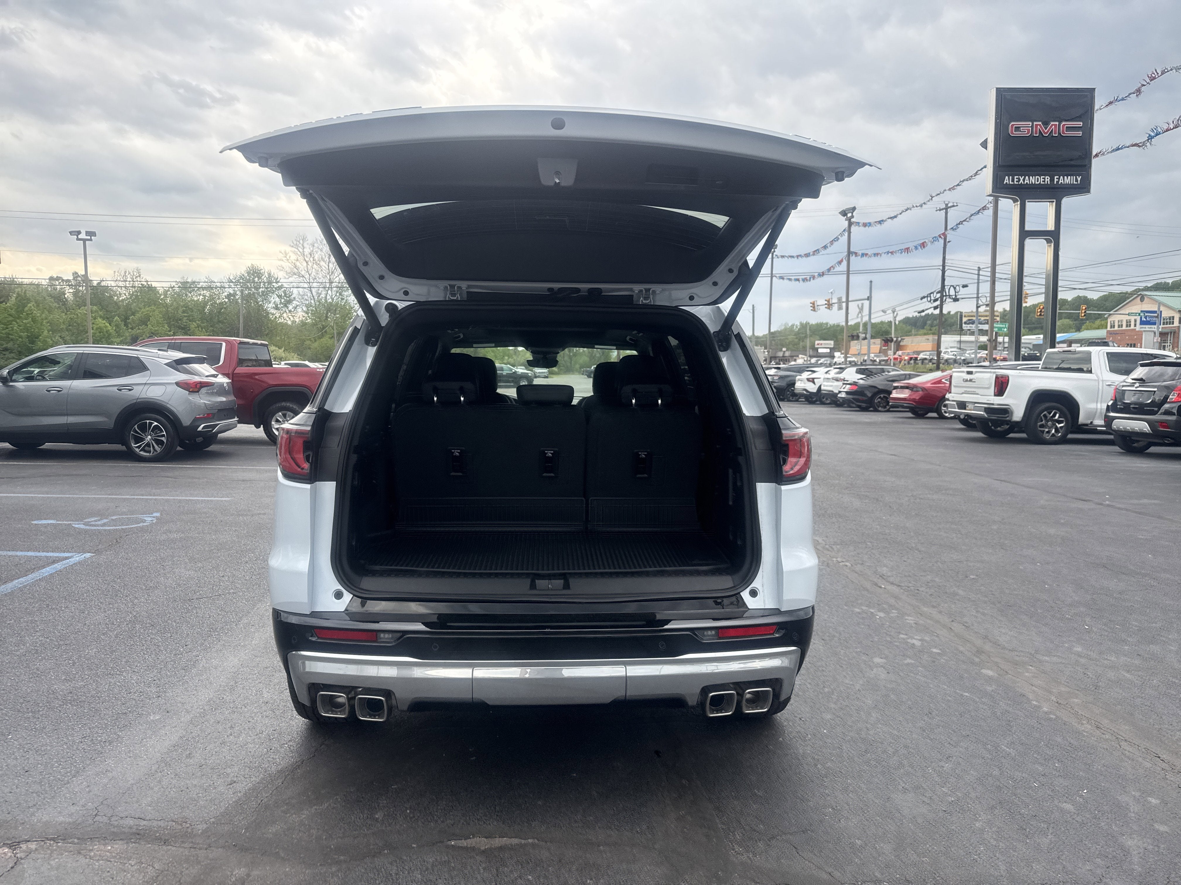 2026 GMC Acadia Denali
