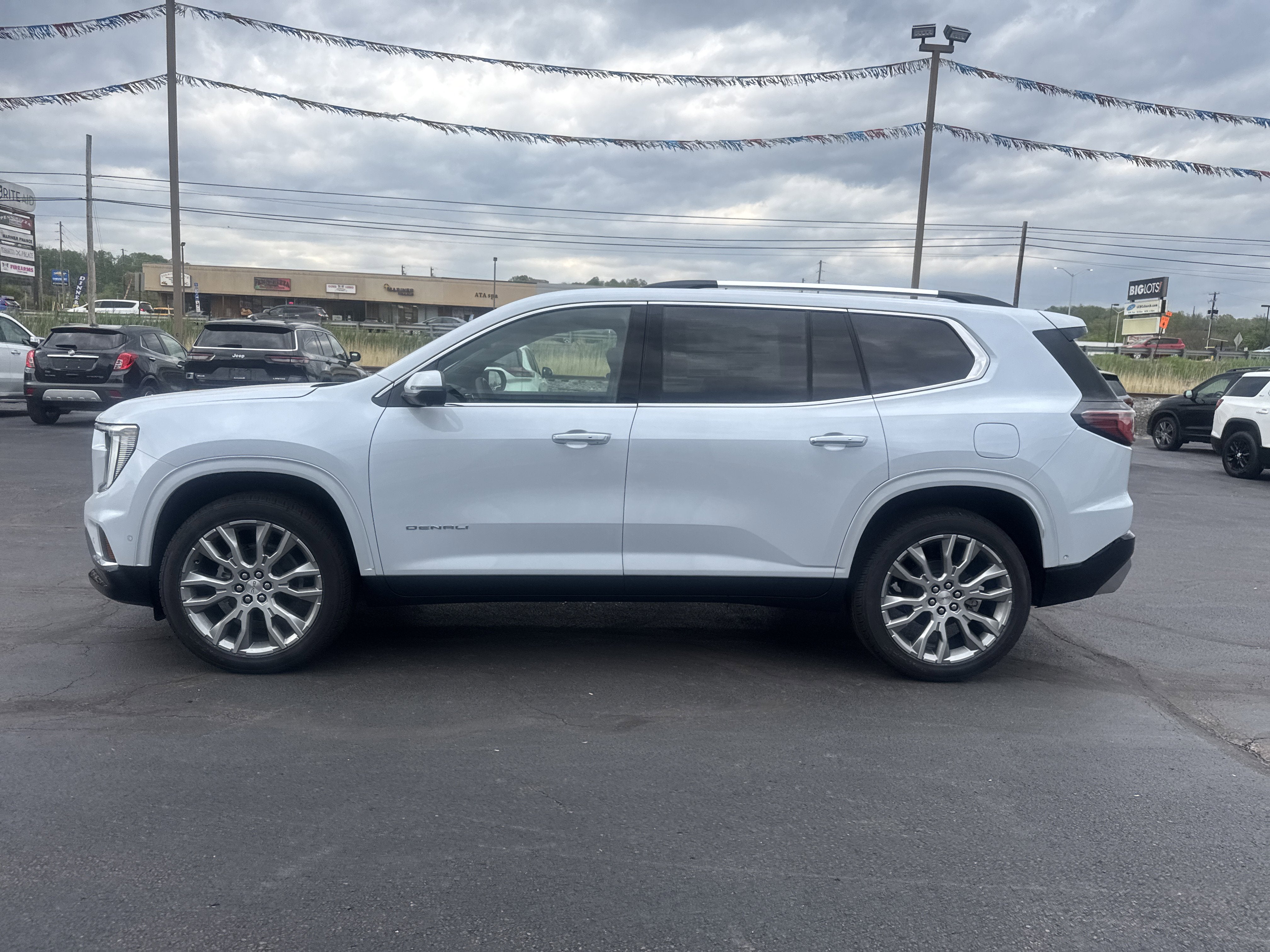 2026 GMC Acadia Denali