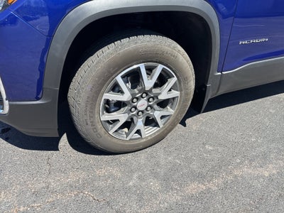 2023 GMC Acadia SLE