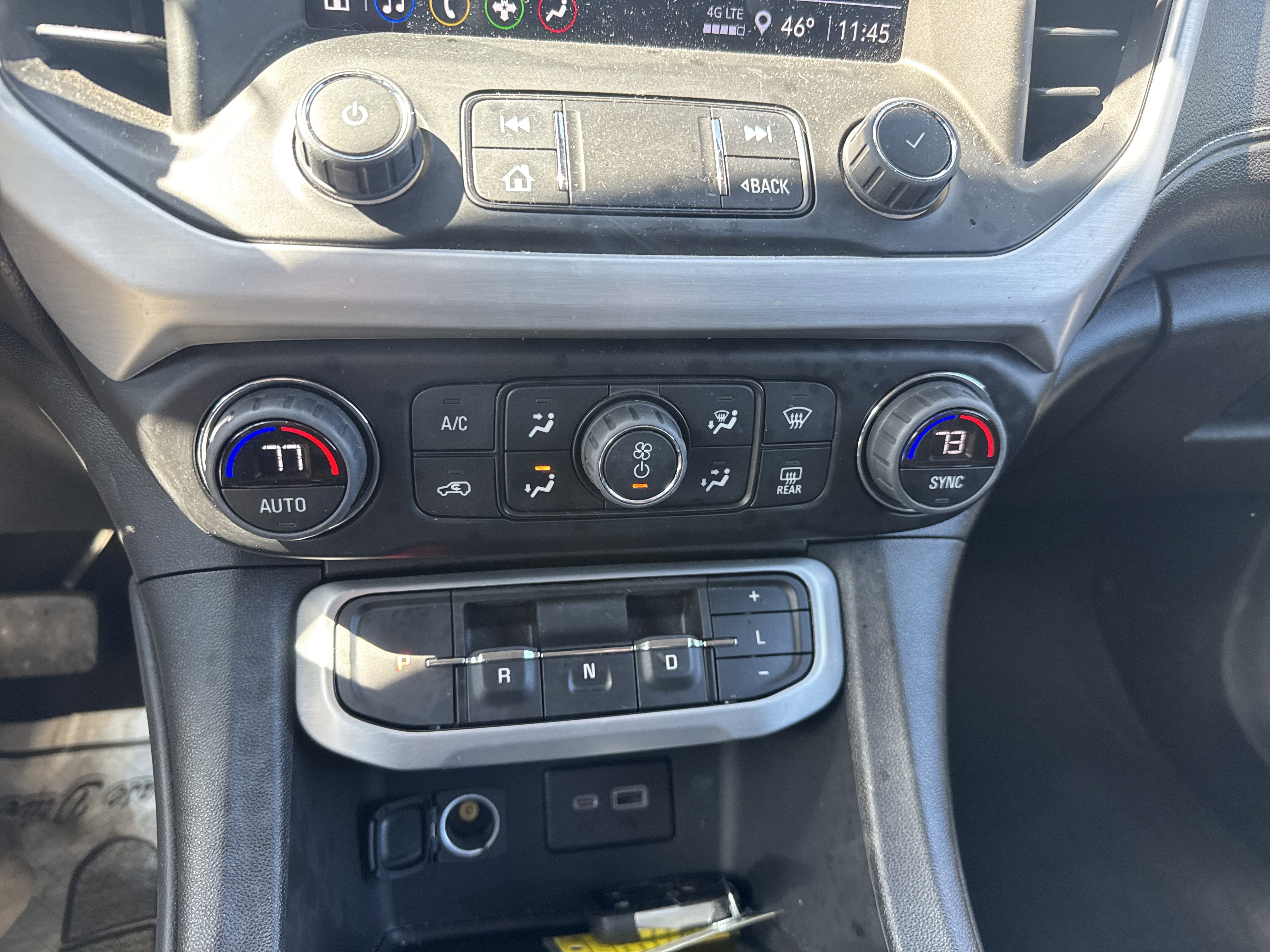 2023 GMC Acadia SLE