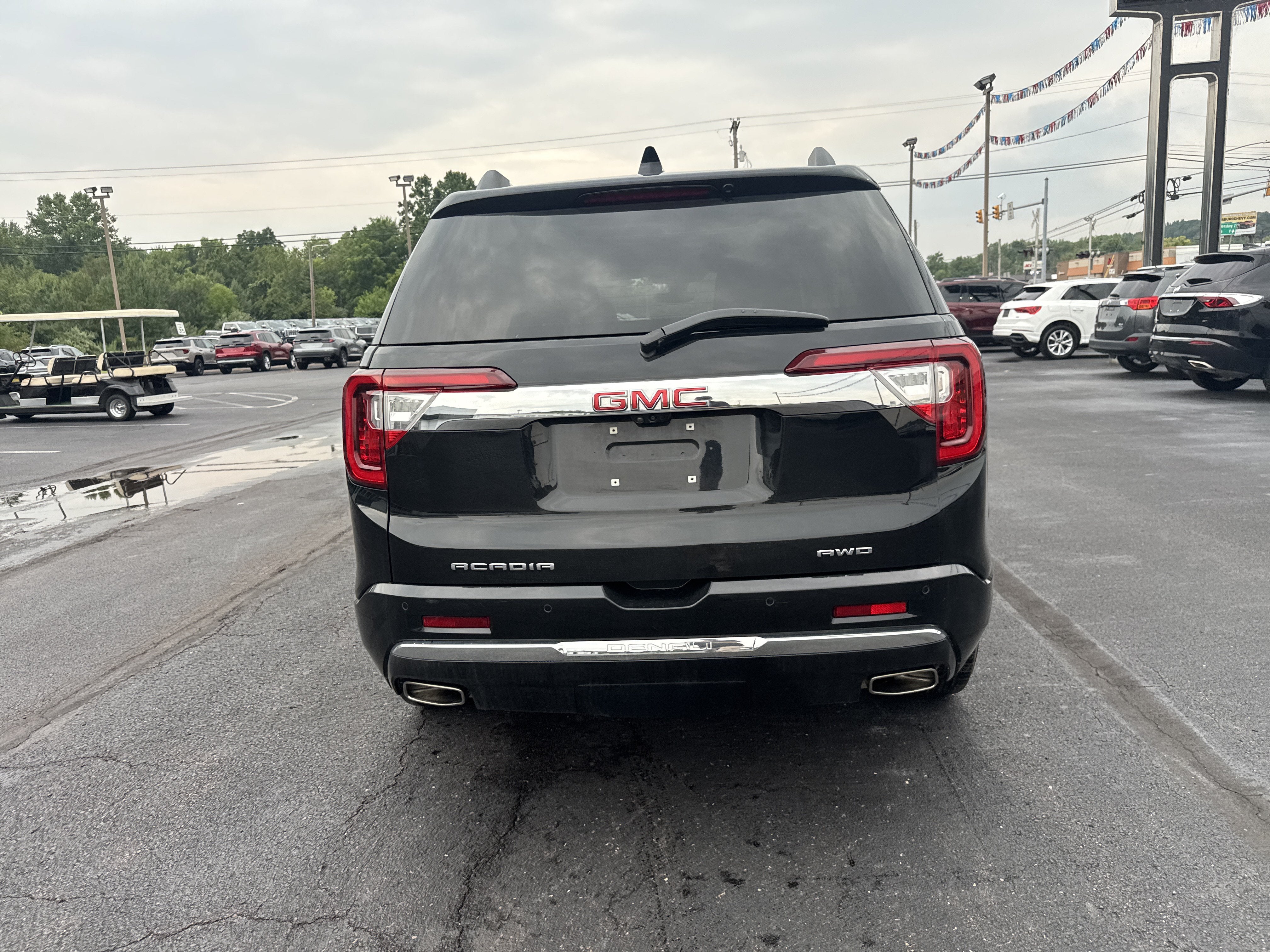 2023 GMC Acadia Denali
