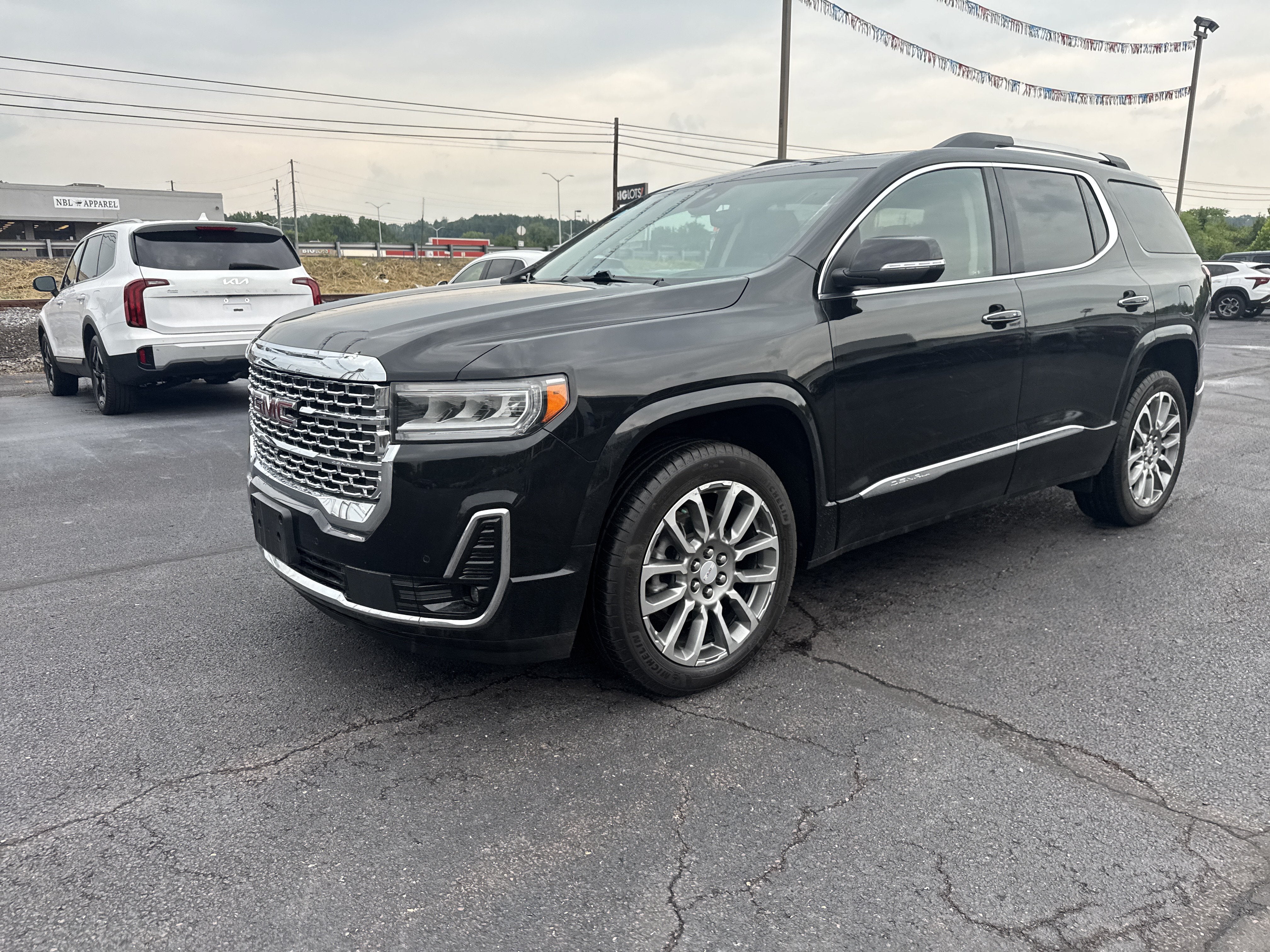2023 GMC Acadia Denali