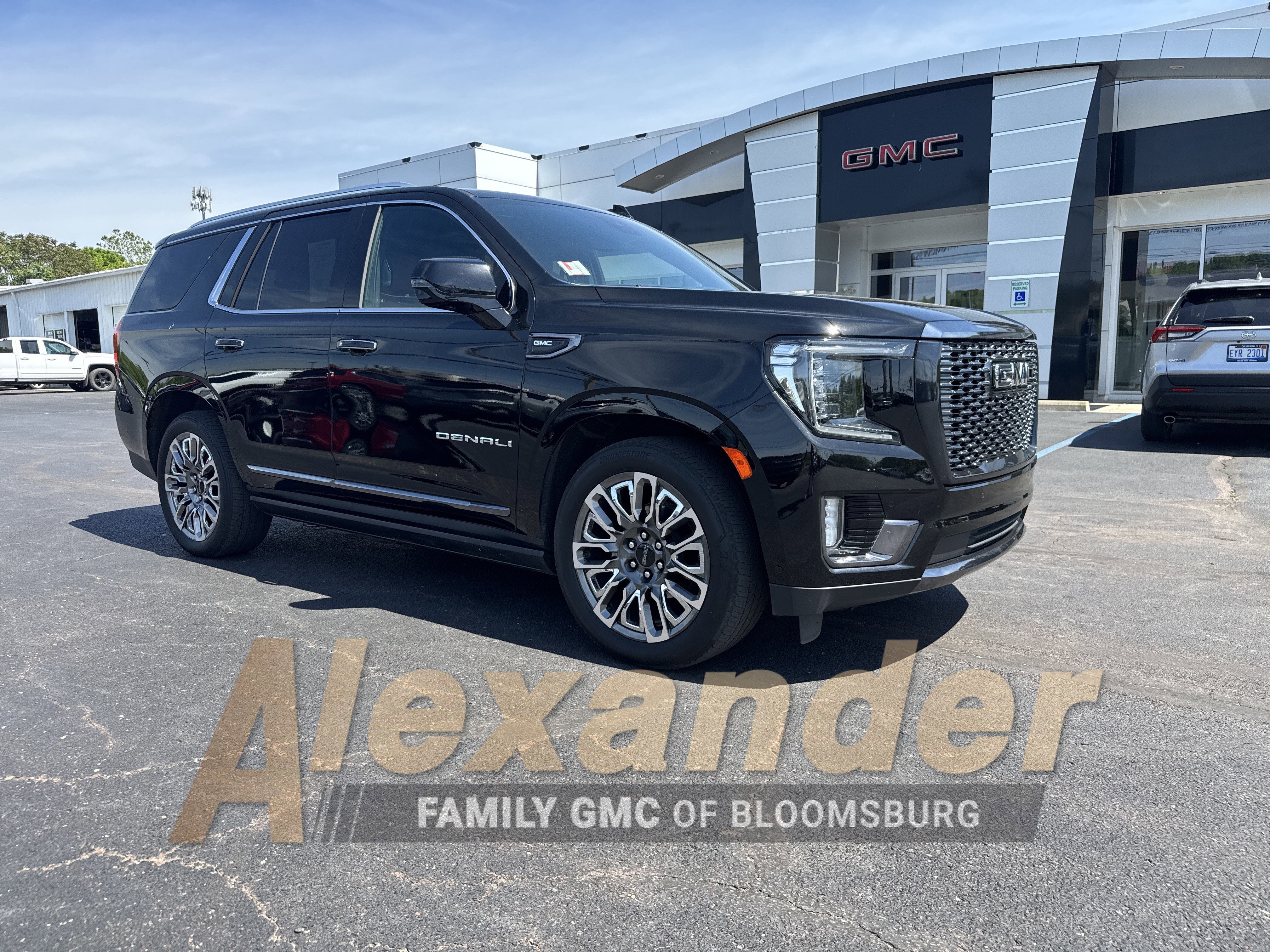 2023 GMC Yukon 4WD Denali Ultimate's photo