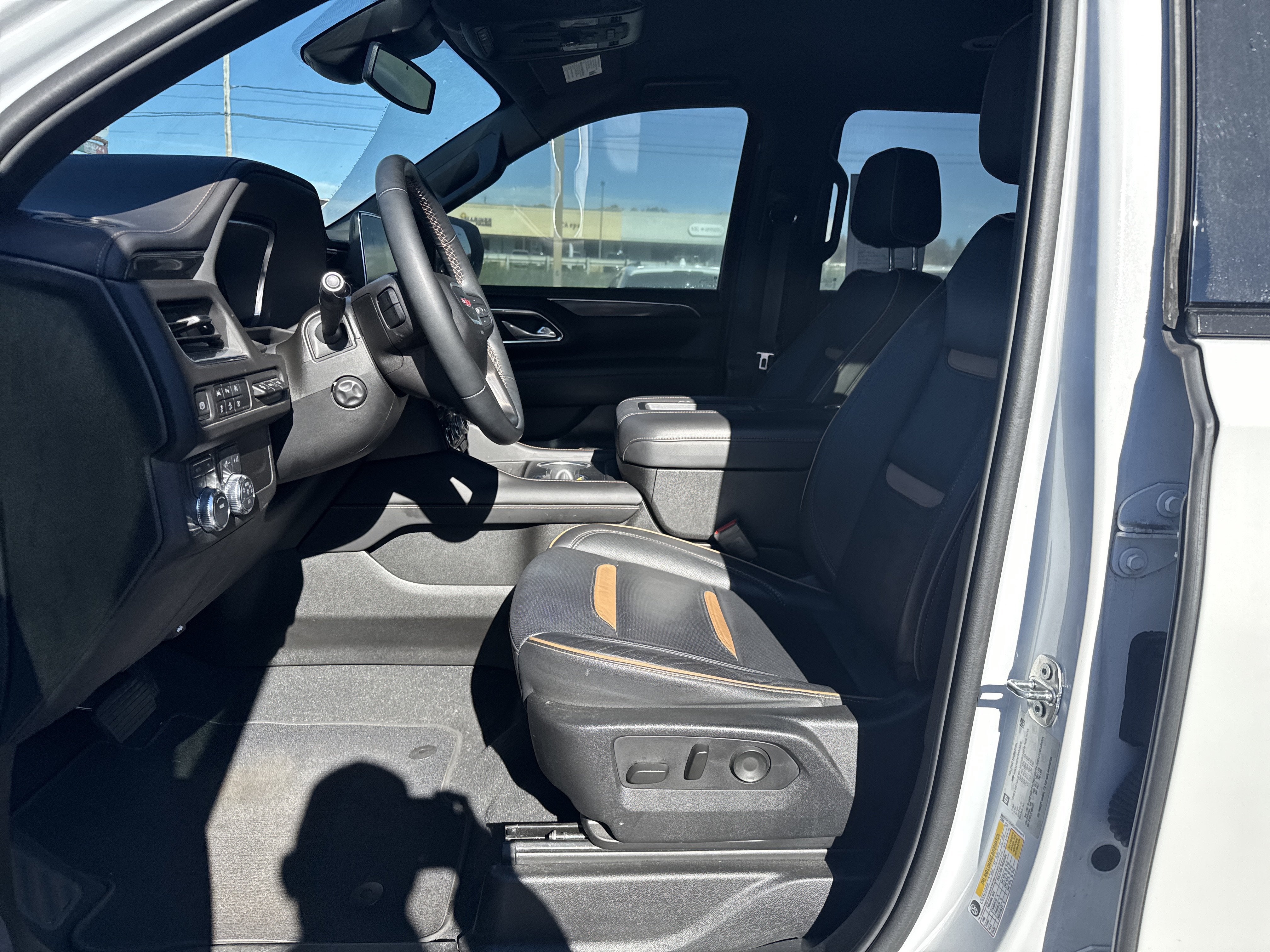 2023 GMC Yukon XL AT4