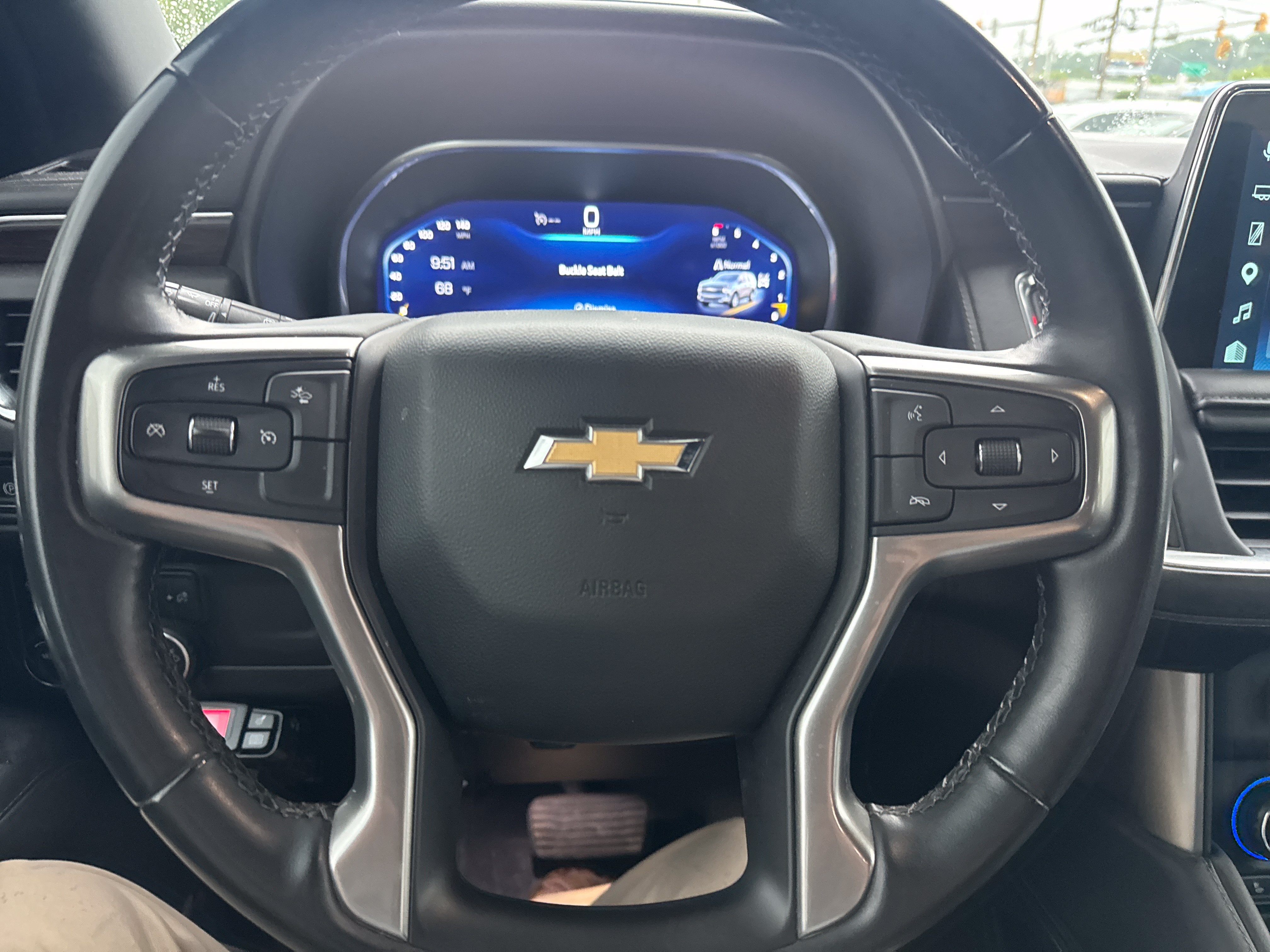 2023 Chevrolet Suburban LT
