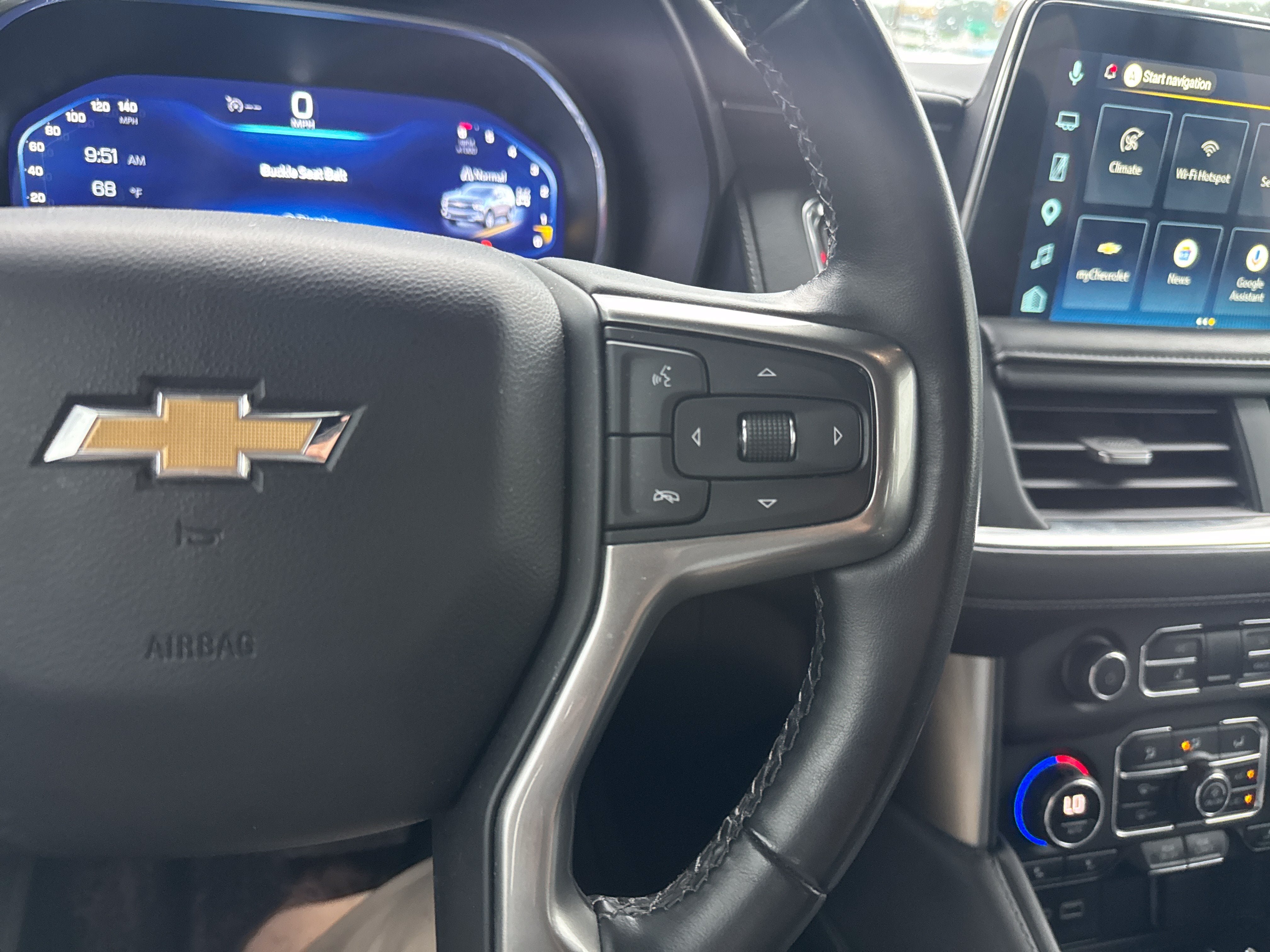 2023 Chevrolet Suburban LT