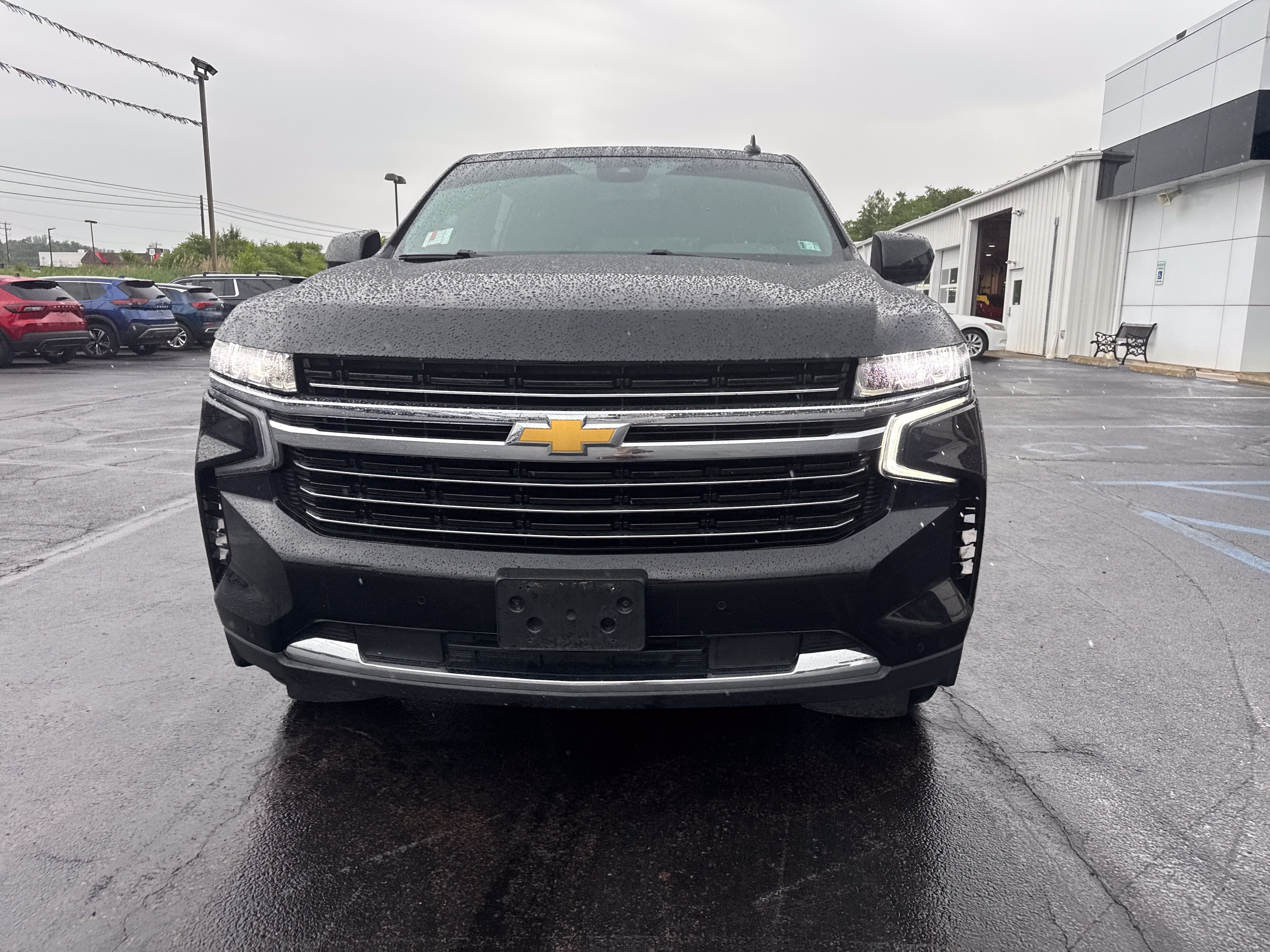 2023 Chevrolet Suburban LT