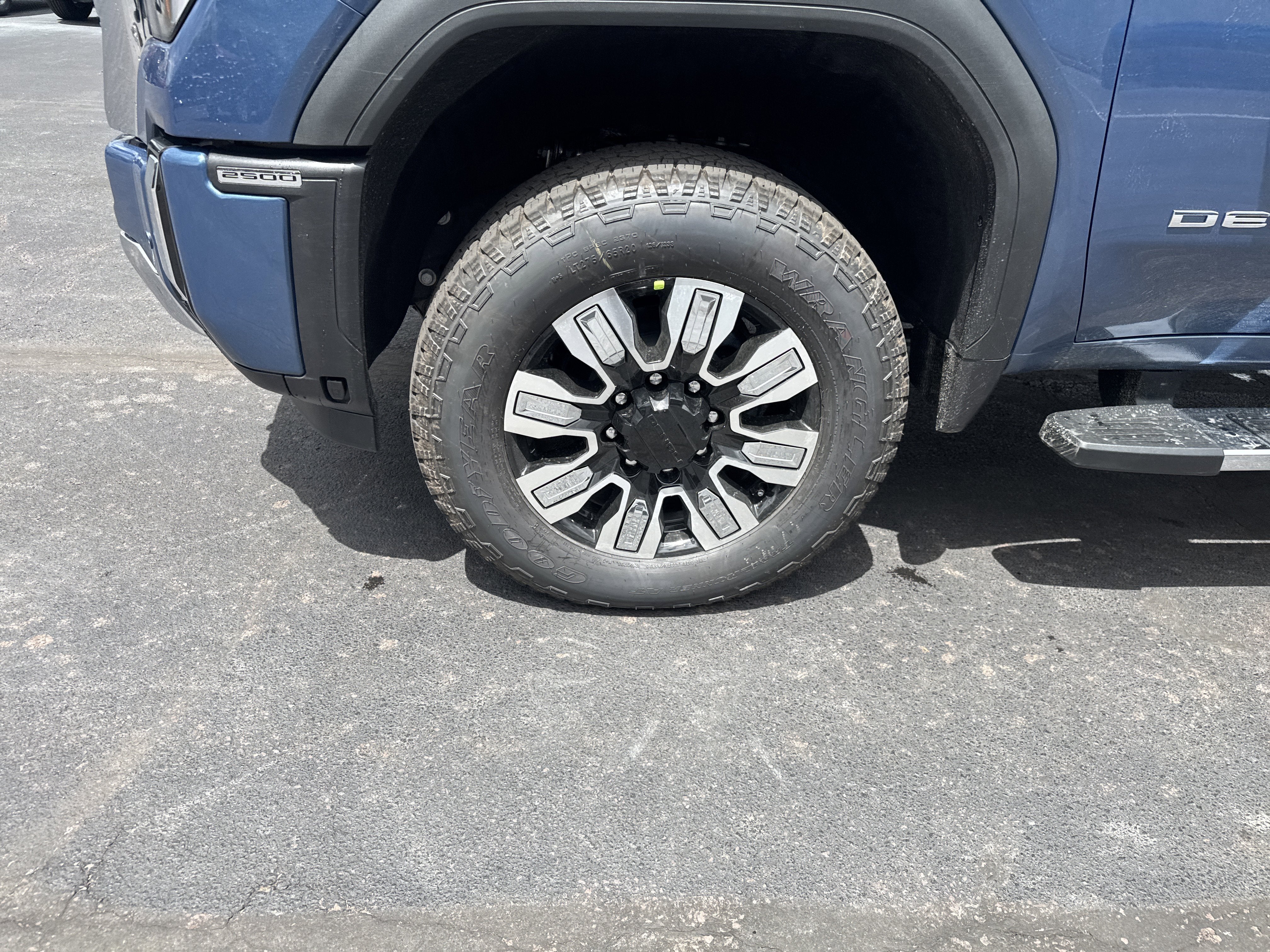 2026 GMC Sierra 2500HD Denali - Photo 11