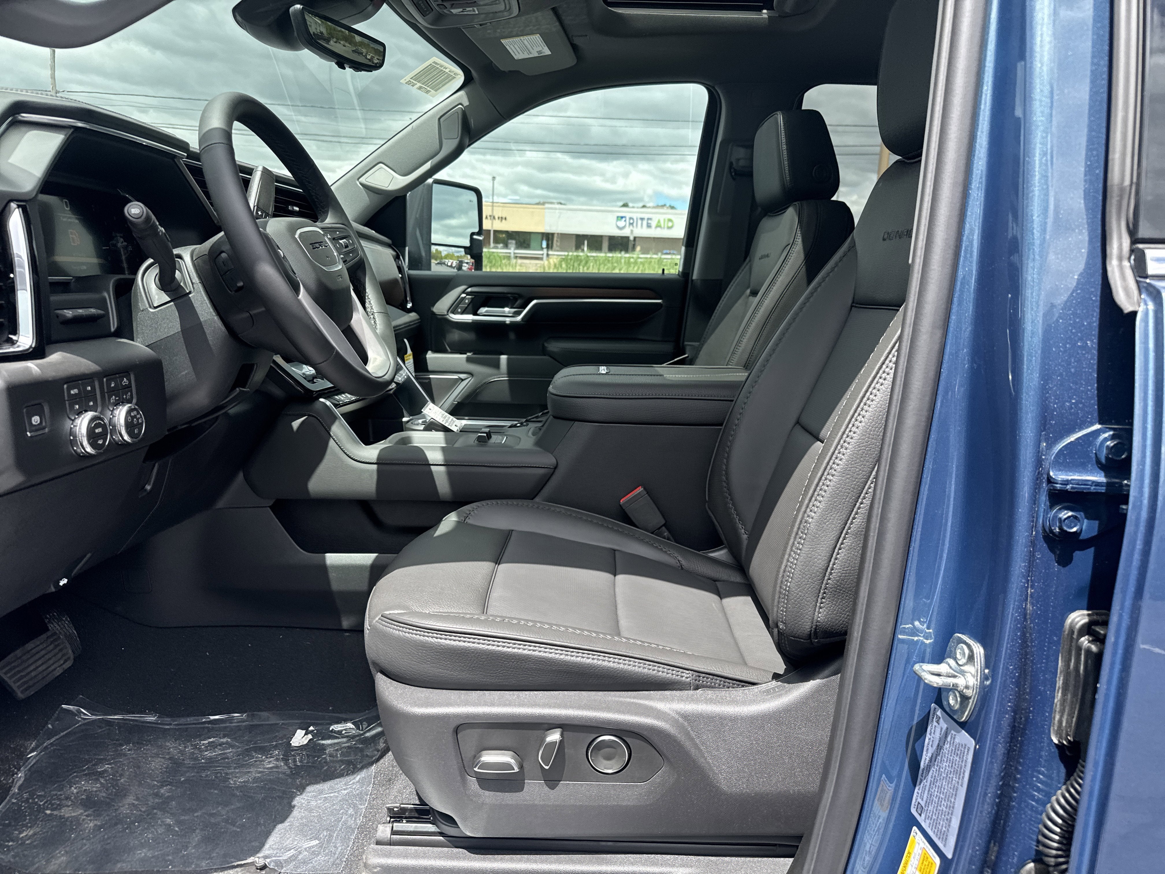 2026 GMC Sierra 2500HD Denali - Photo 12