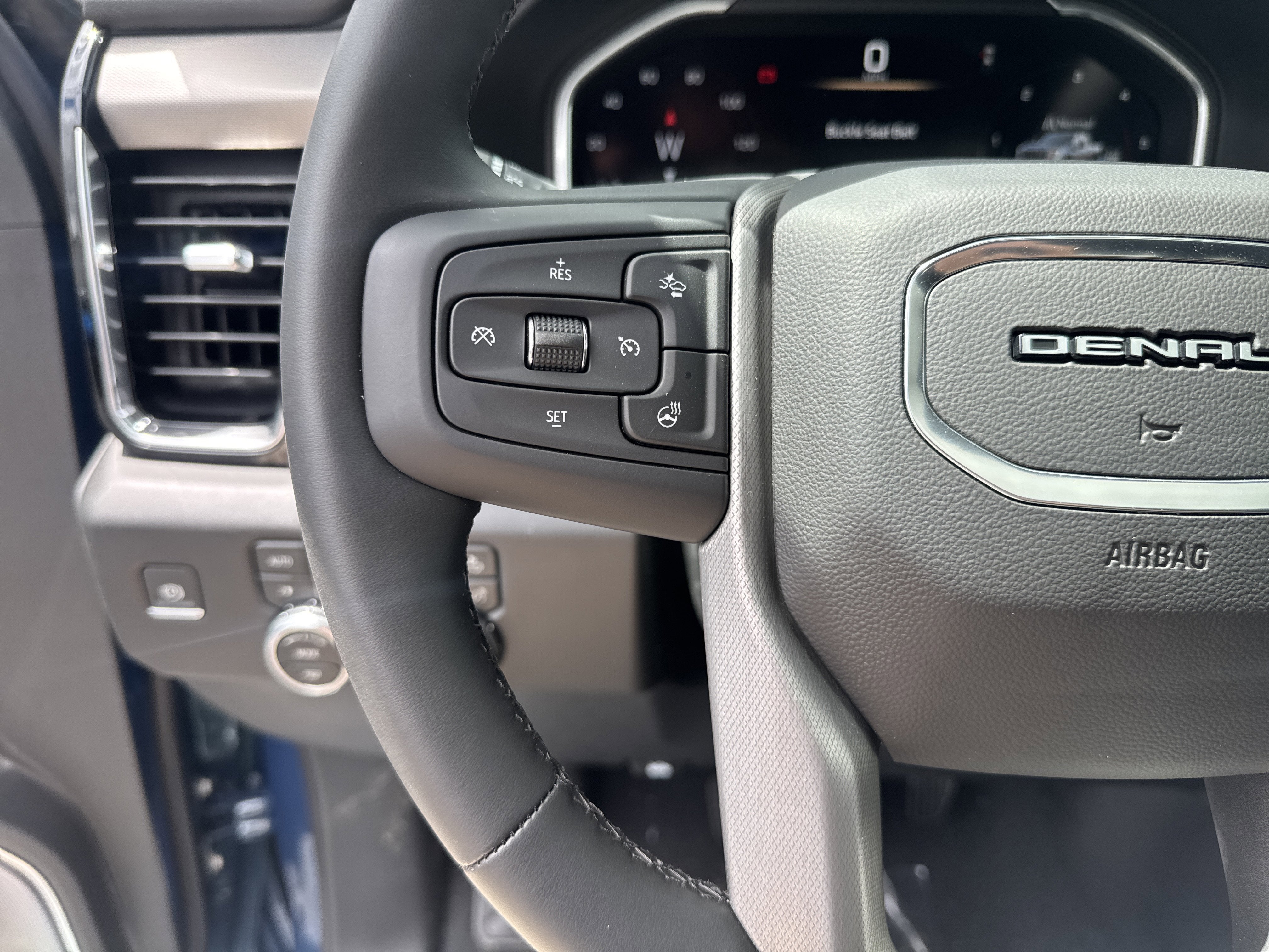 2026 GMC Sierra 2500HD Denali - Photo 18