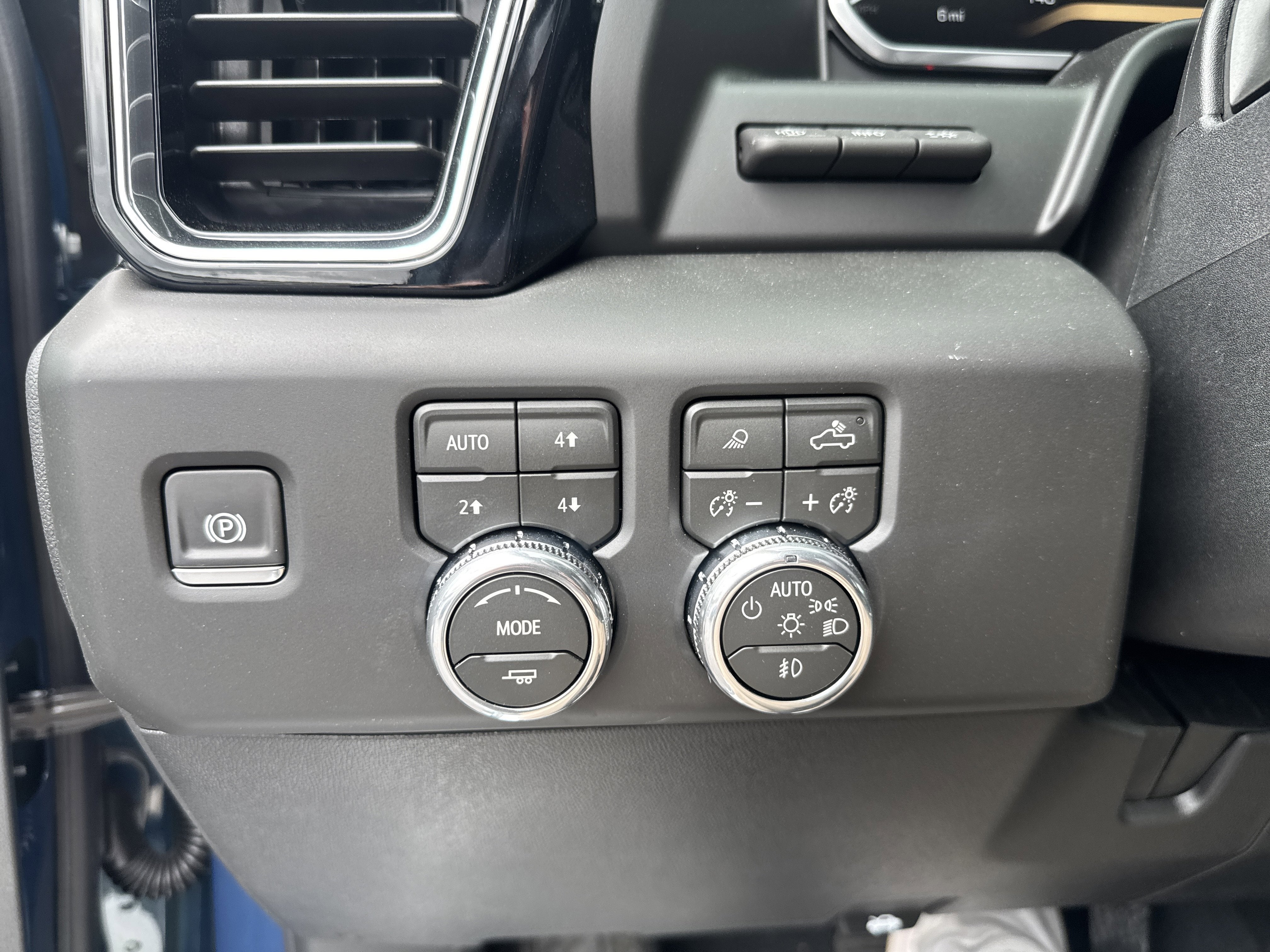 2026 GMC Sierra 2500HD Denali - Photo 32