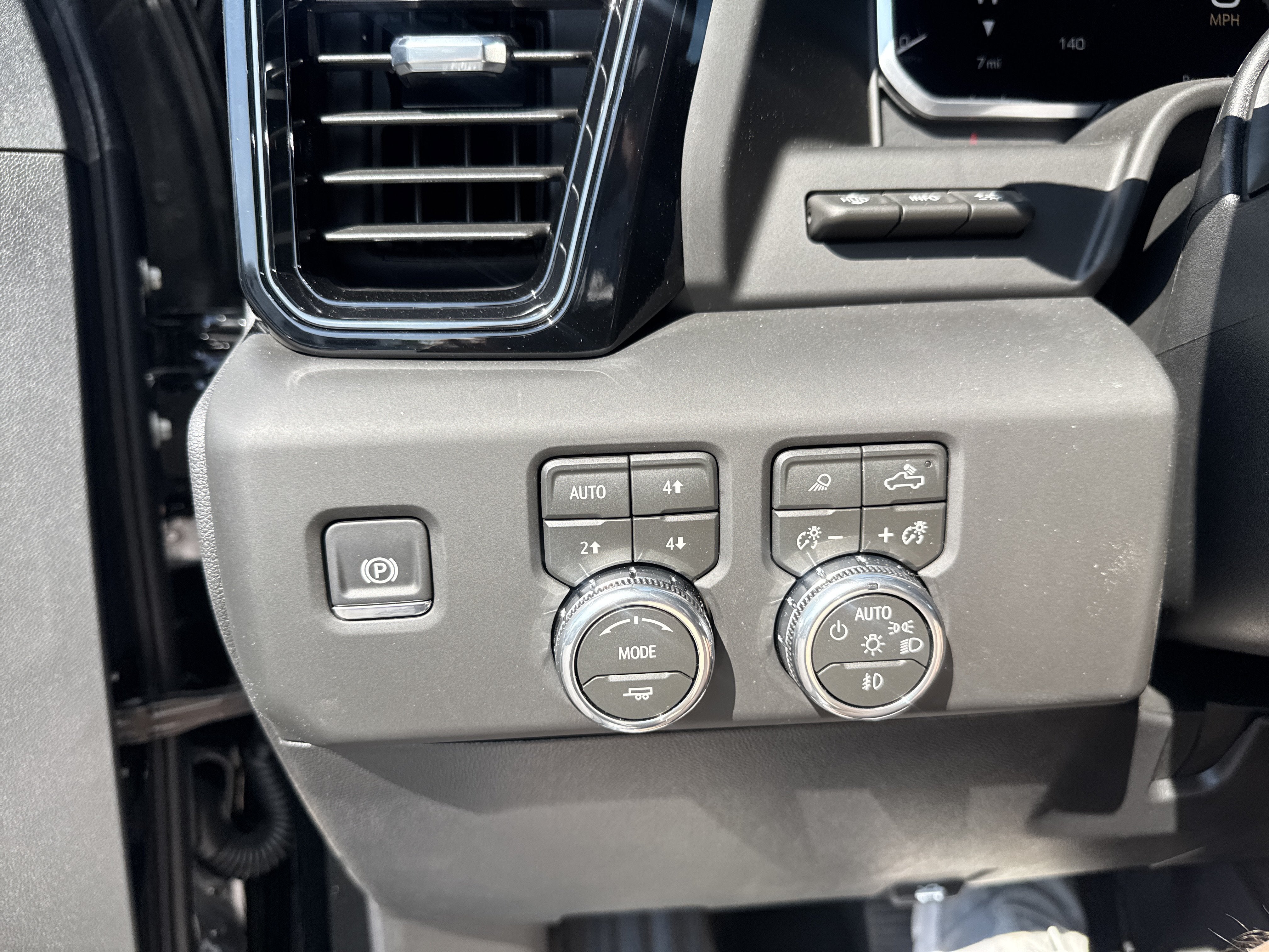 2026 GMC Sierra 3500HD AT4 - Photo 26