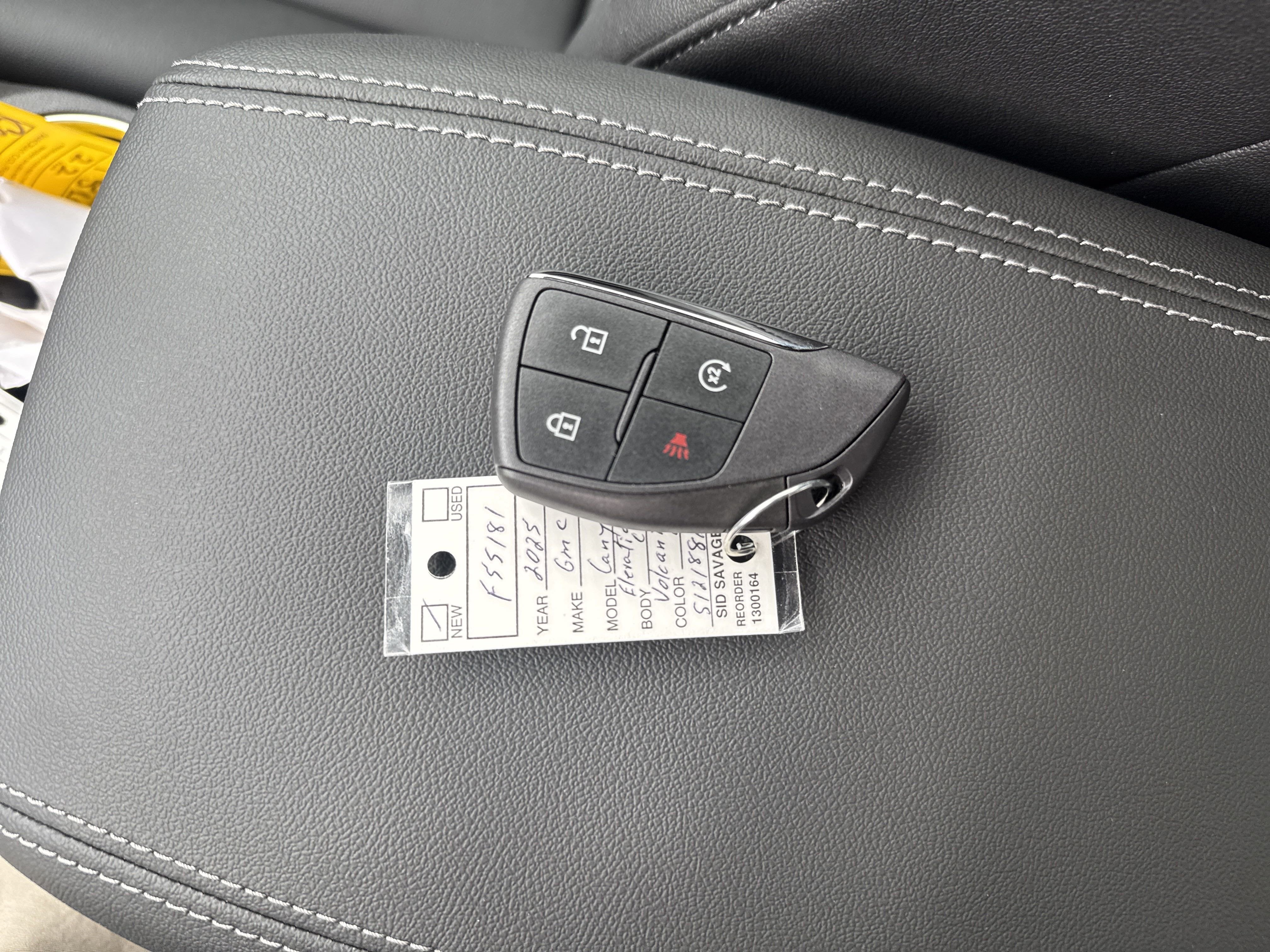 2025 GMC Canyon Elevation