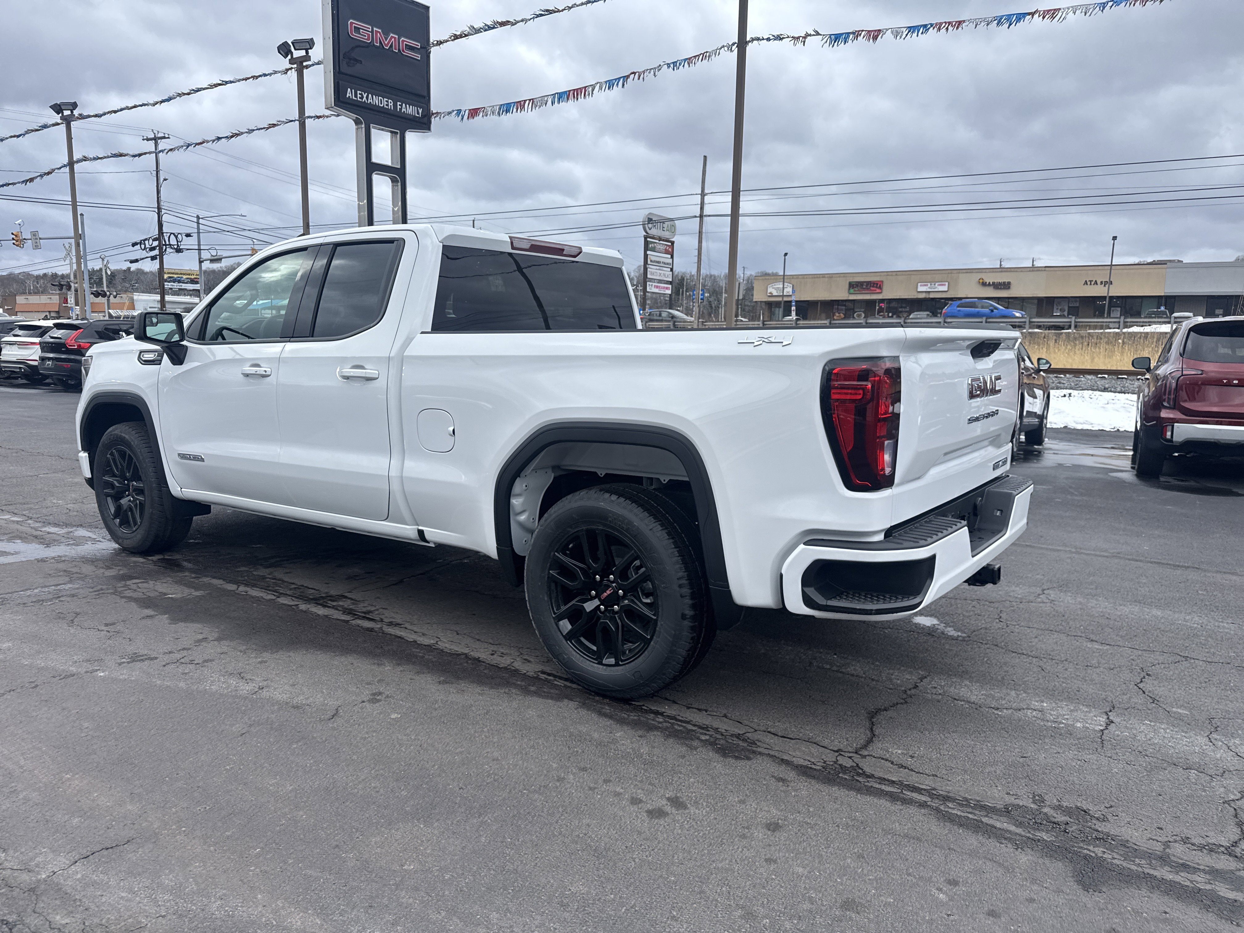2026 GMC Sierra 1500 Elevation