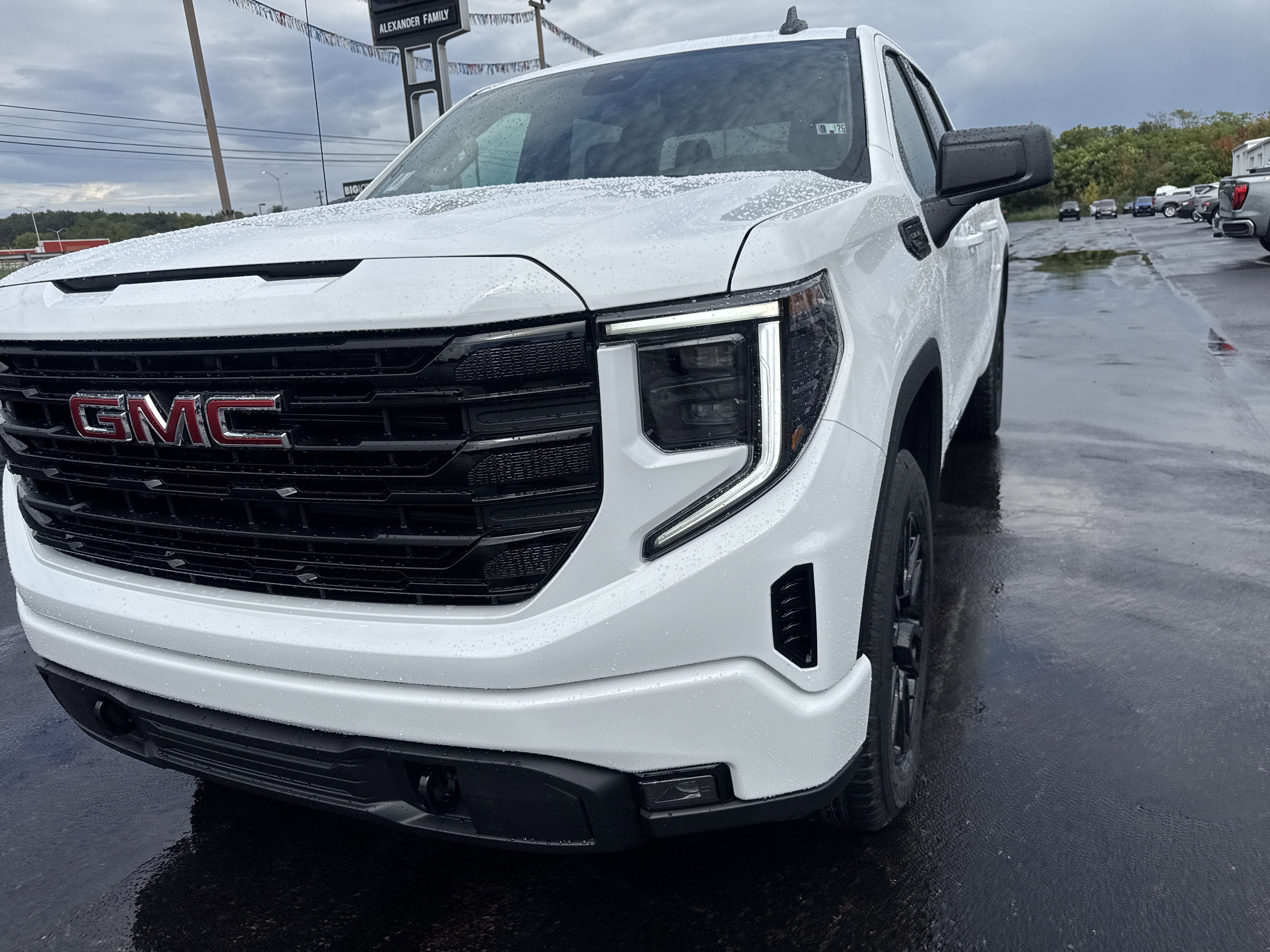 2026 GMC Sierra 1500 Elevation