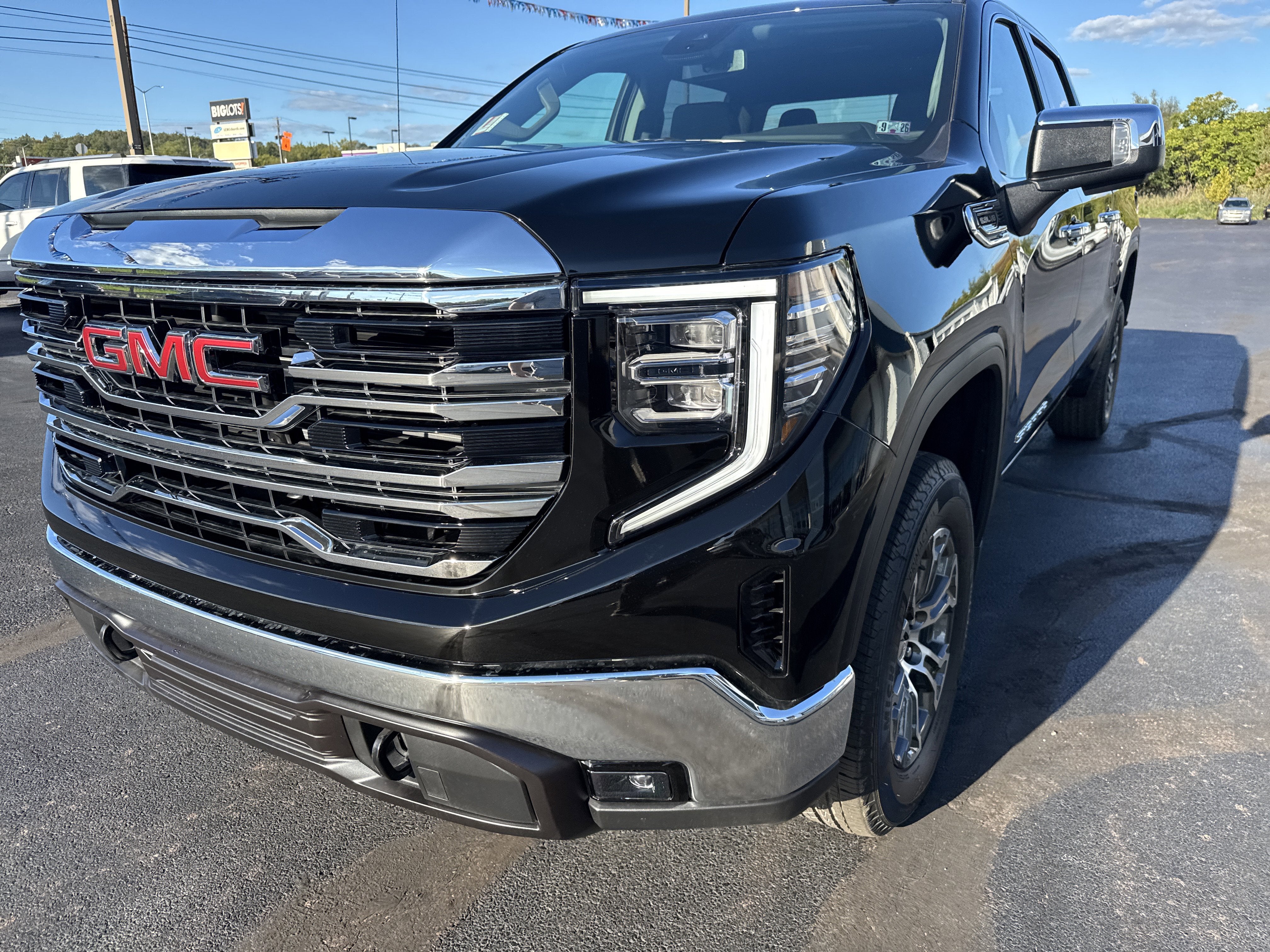 2026 GMC Sierra 1500 SLT