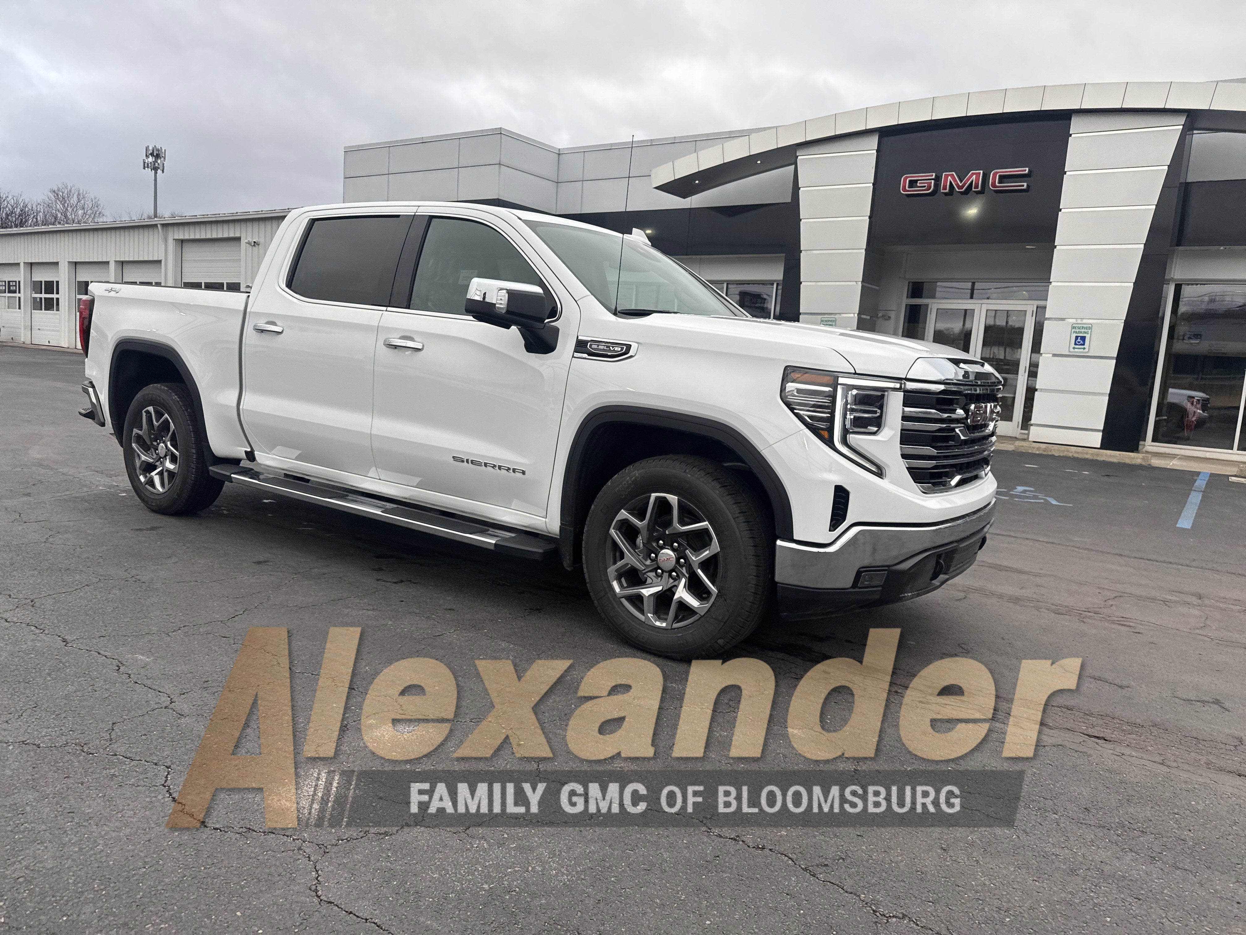 2026 GMC Sierra 1500 SLT