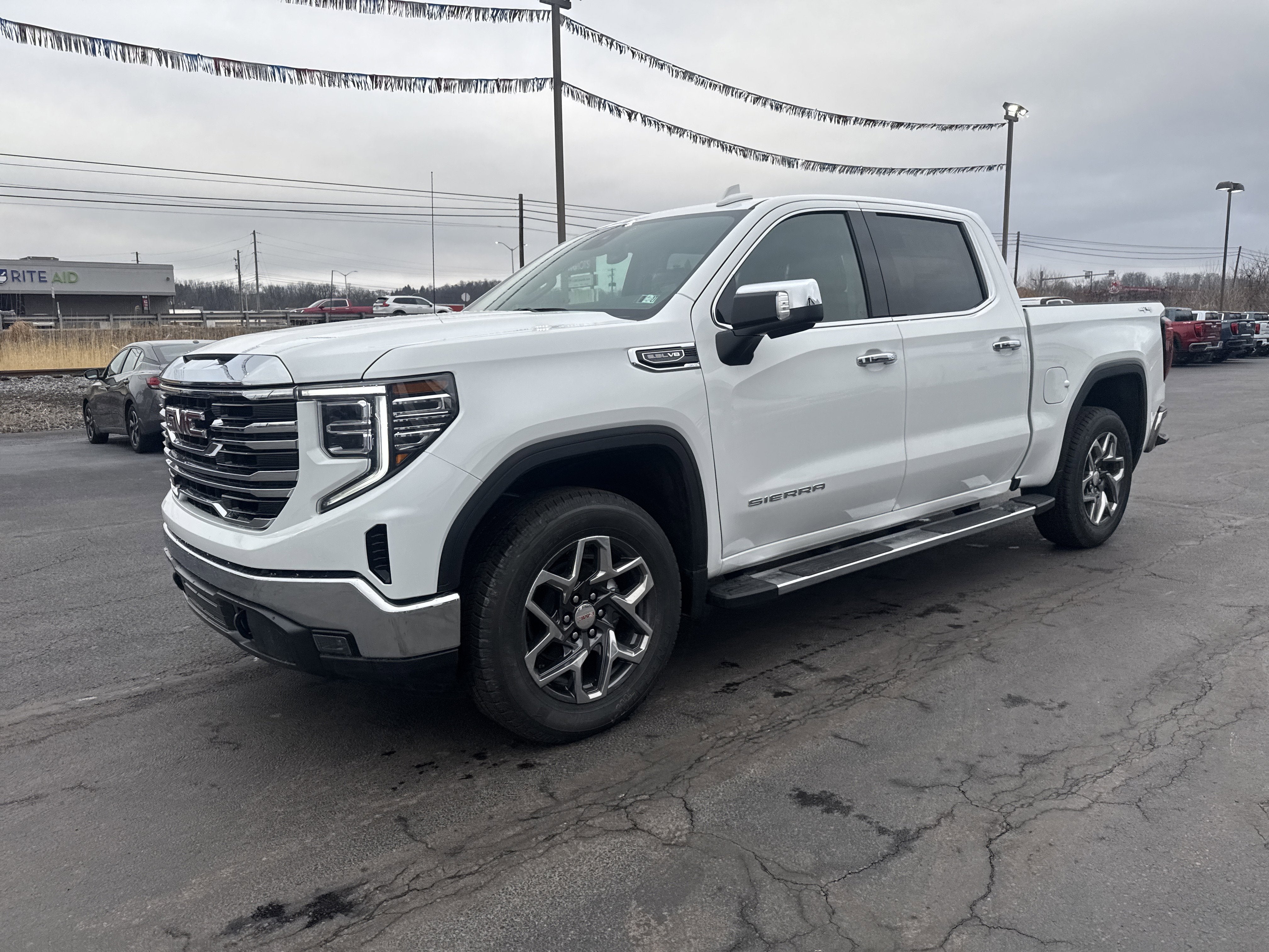 2026 GMC Sierra 1500 SLT