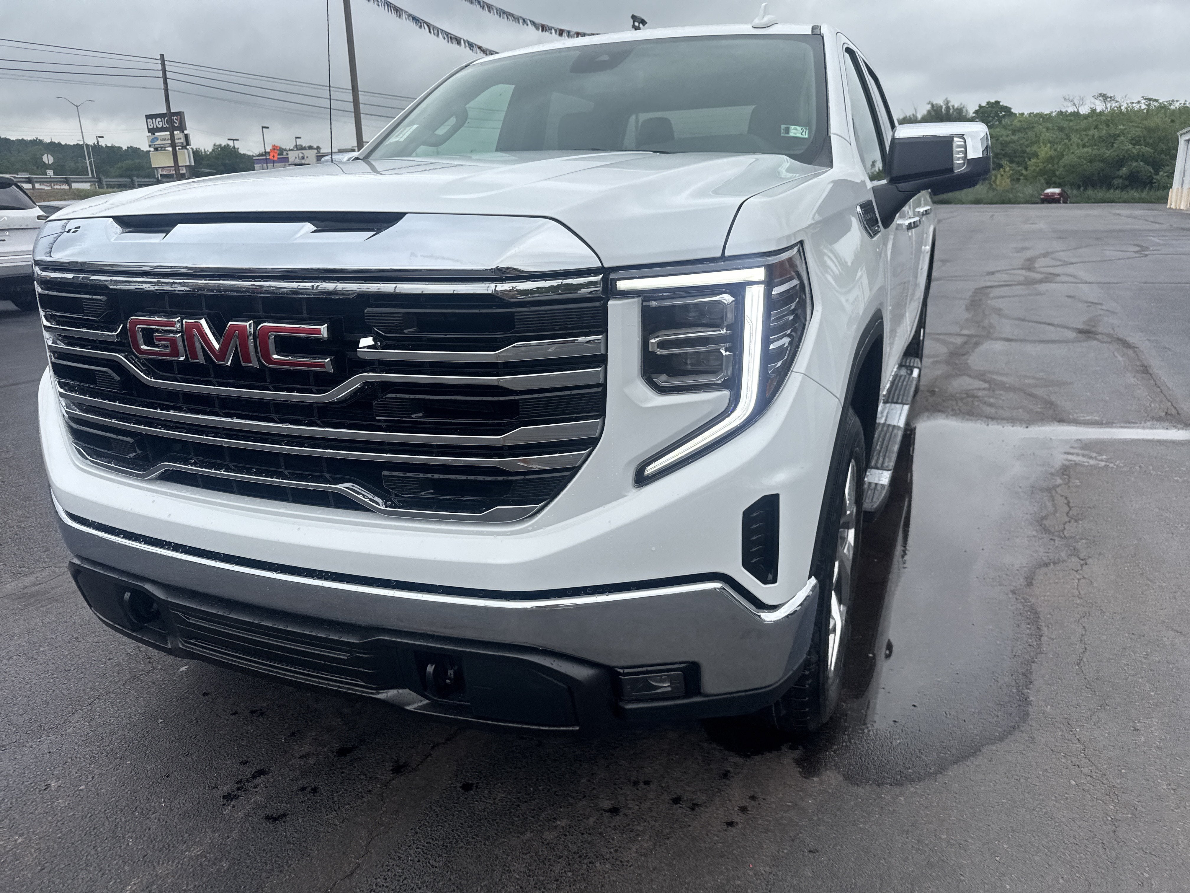 2026 GMC Sierra 1500 SLT