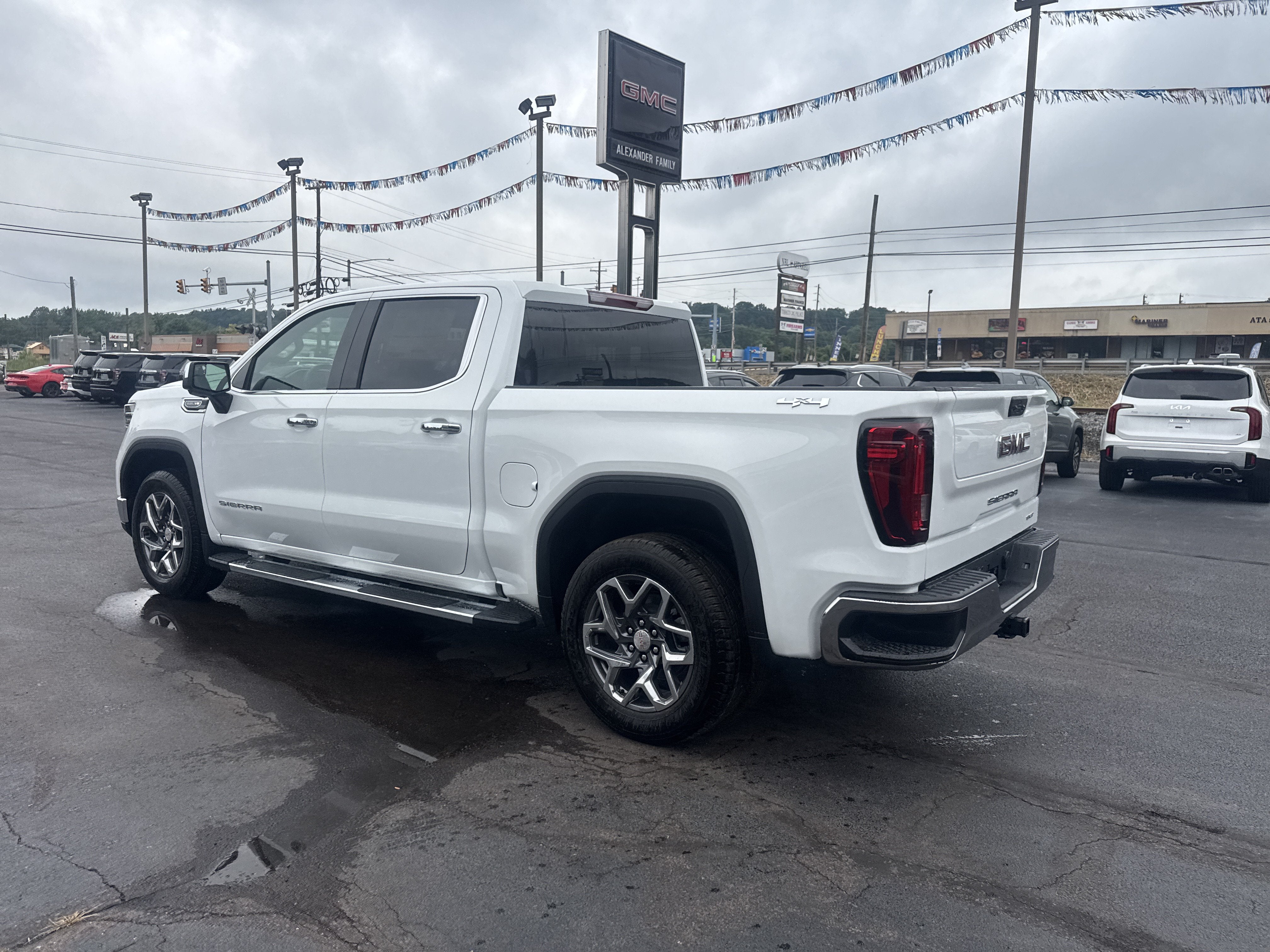 2026 GMC Sierra 1500 SLT