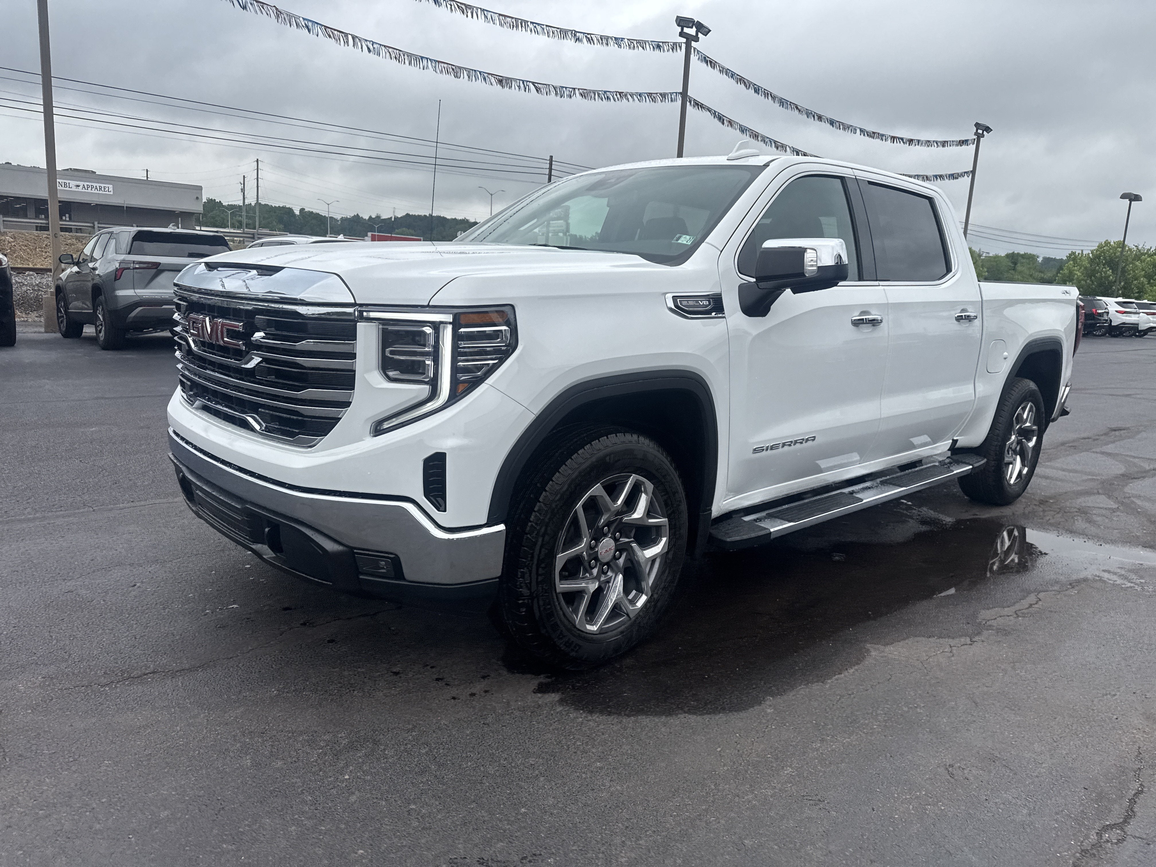 2026 GMC Sierra 1500 SLT