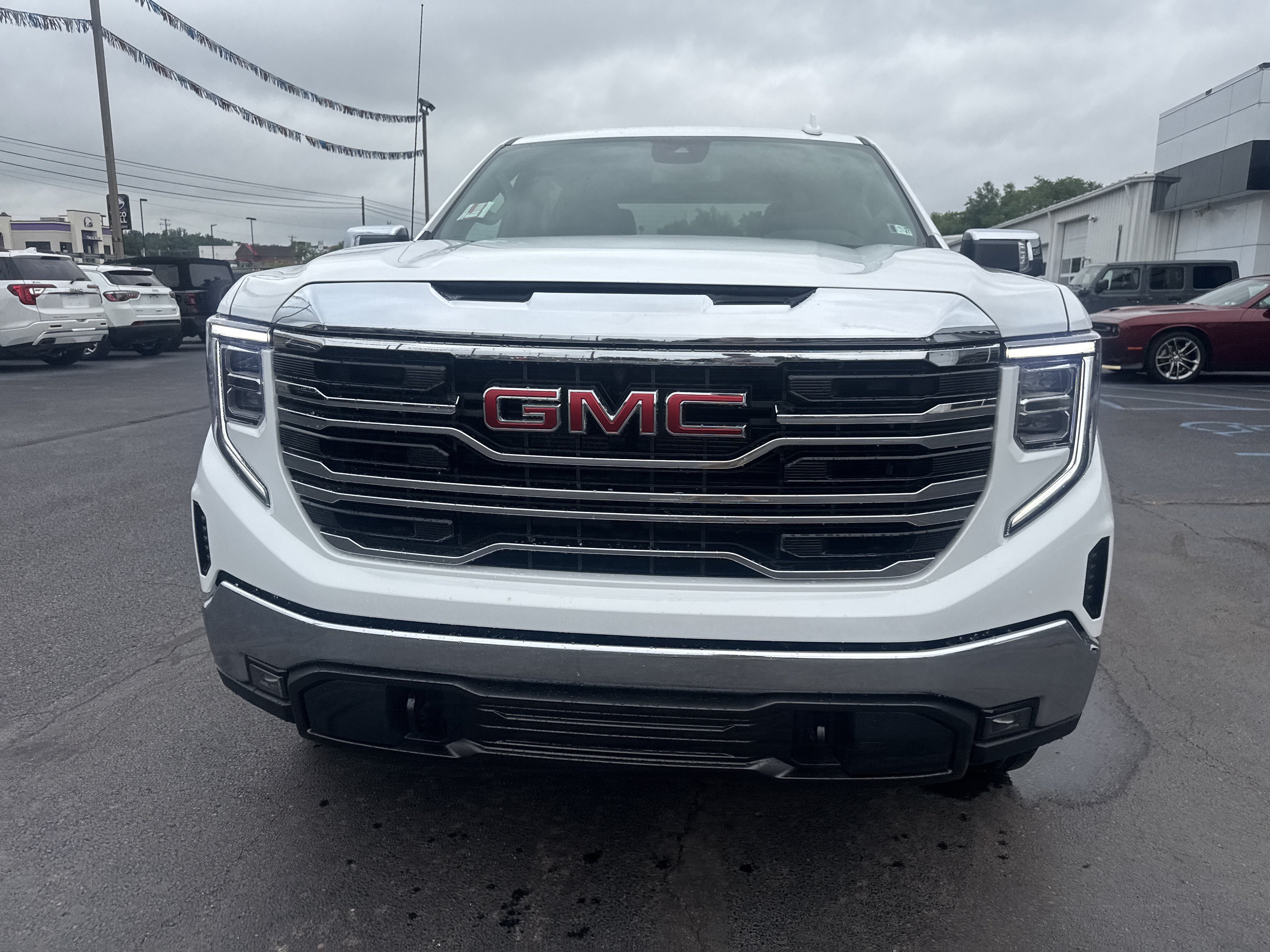2026 GMC Sierra 1500 SLT