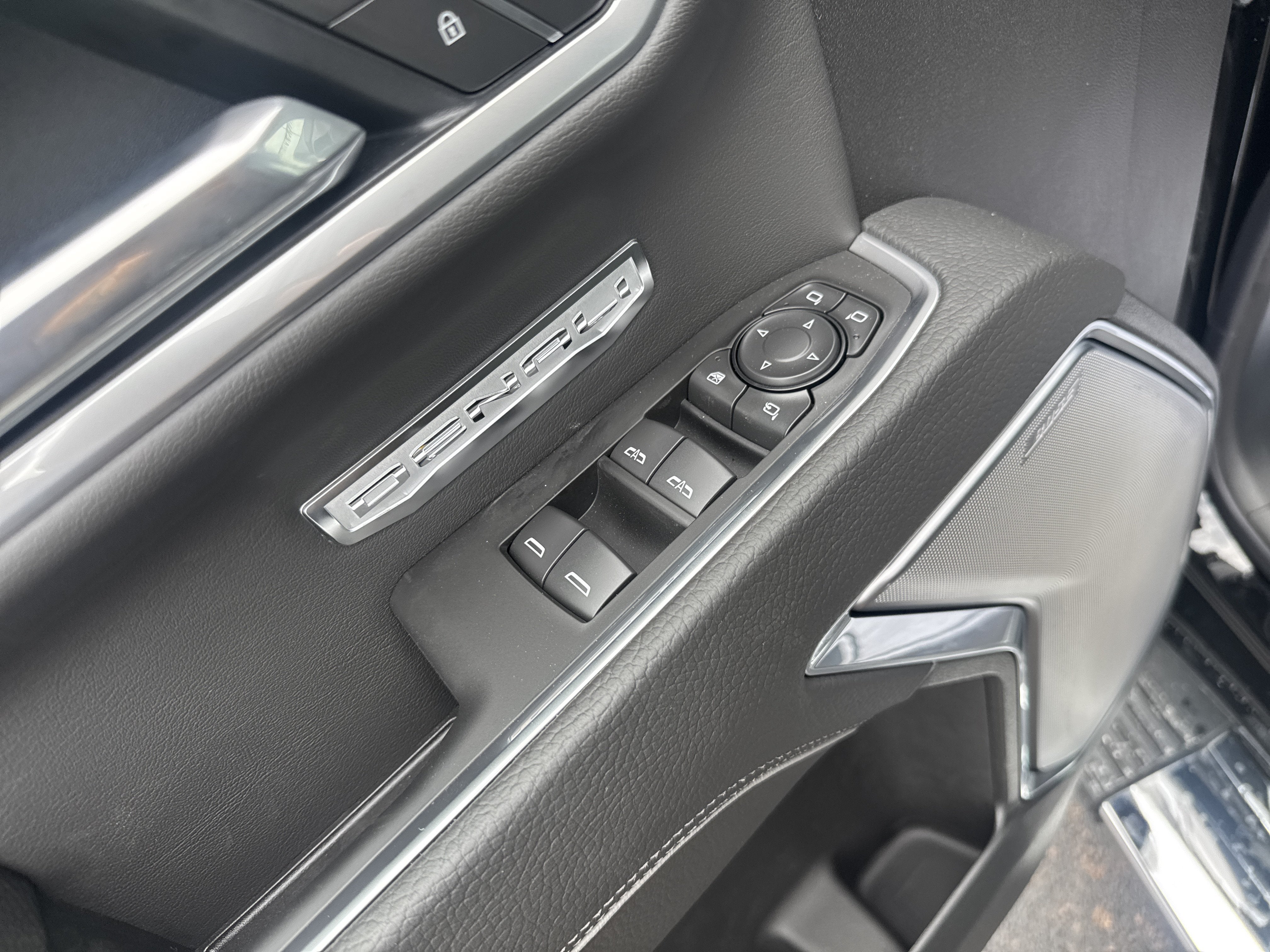 2026 GMC Sierra 1500 Denali - Photo 12