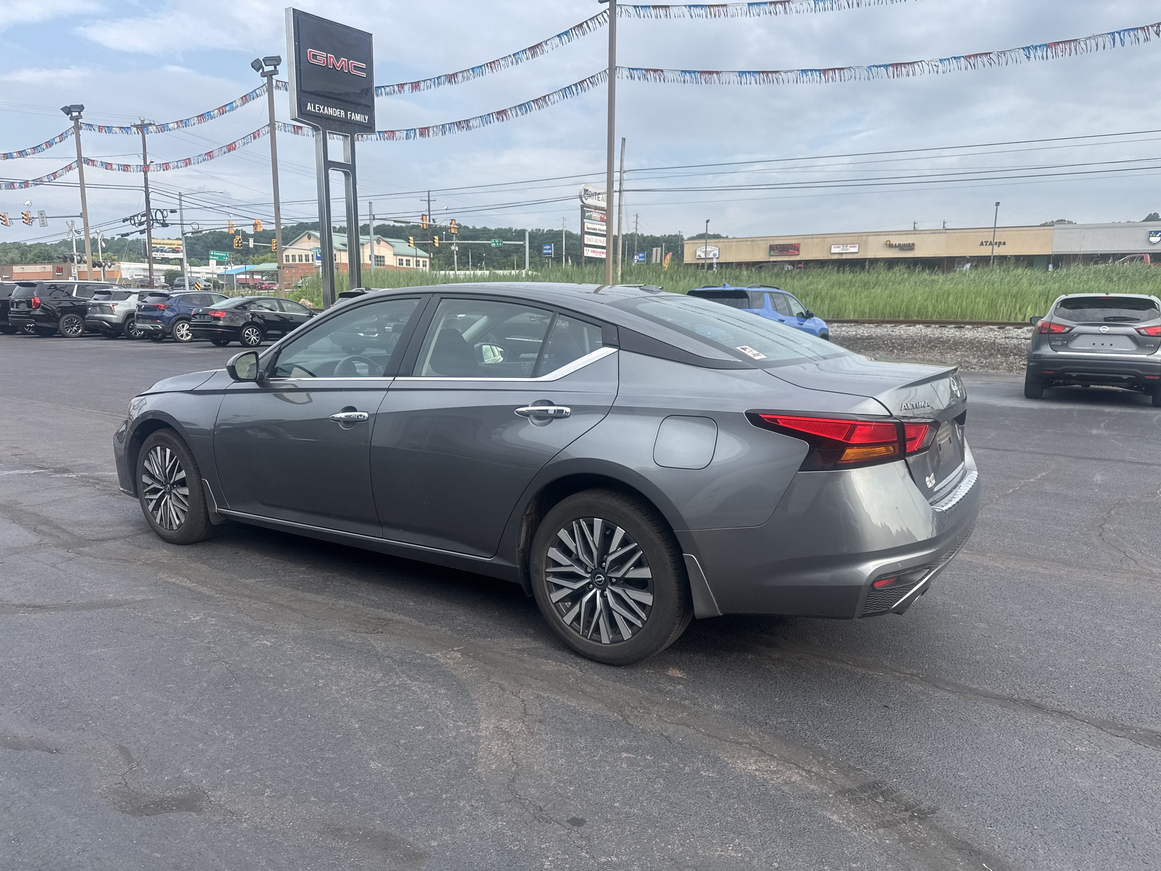 2023 Nissan Altima 2.5 SV
