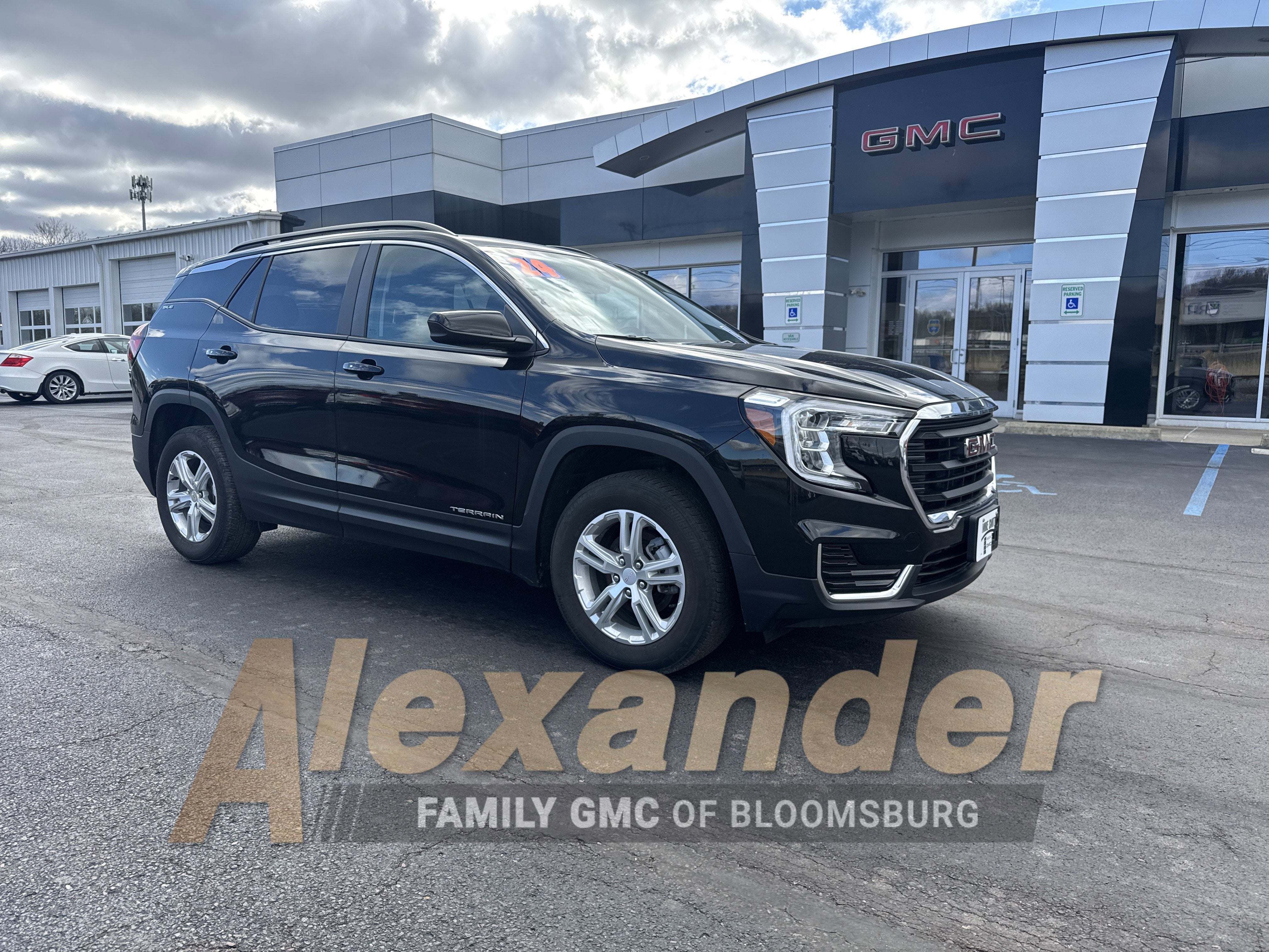 2024 GMC Terrain SLE AWD's photo