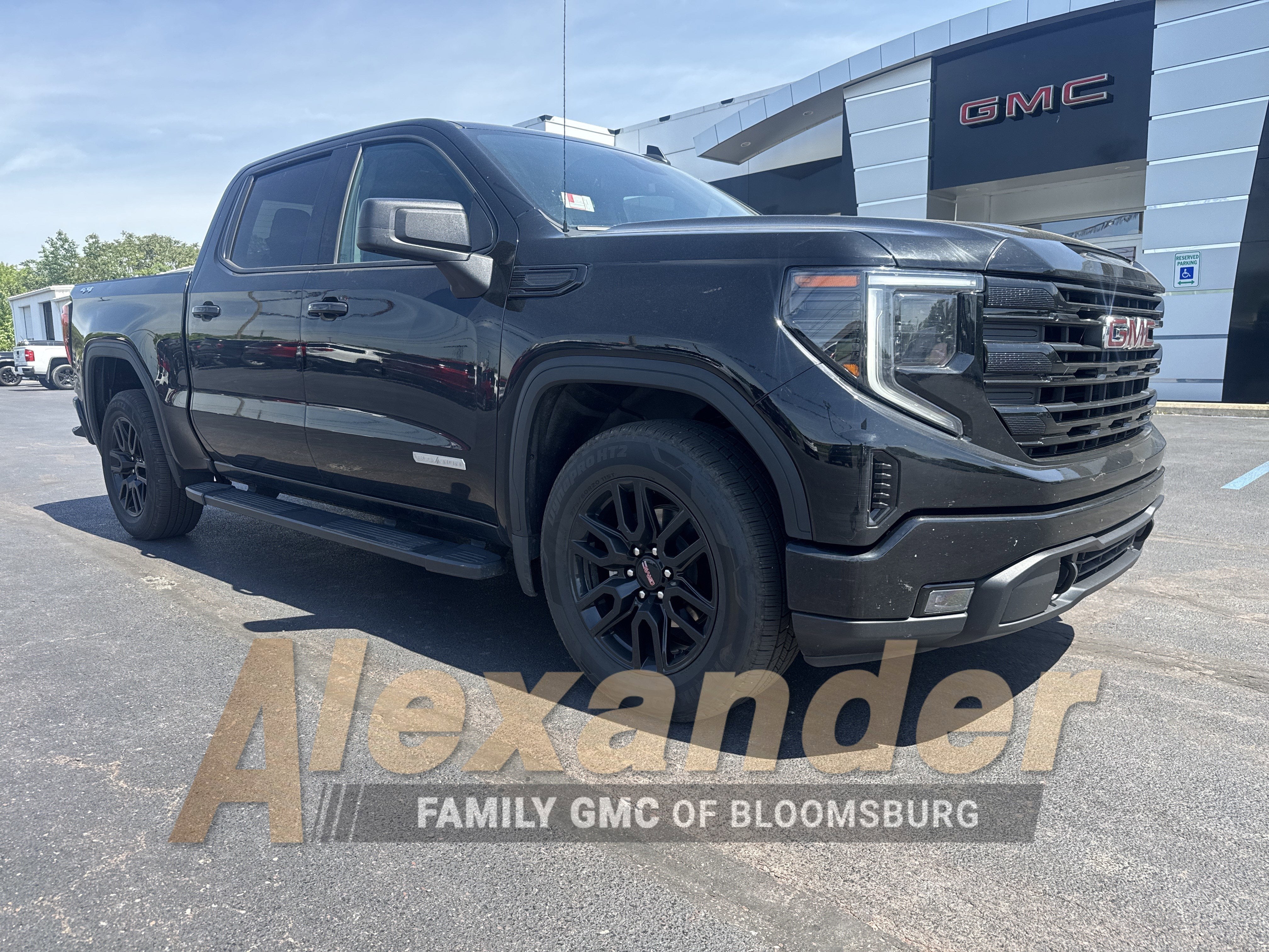 2024 GMC Sierra 4WD Crew Cab Short Box Elevation's photo