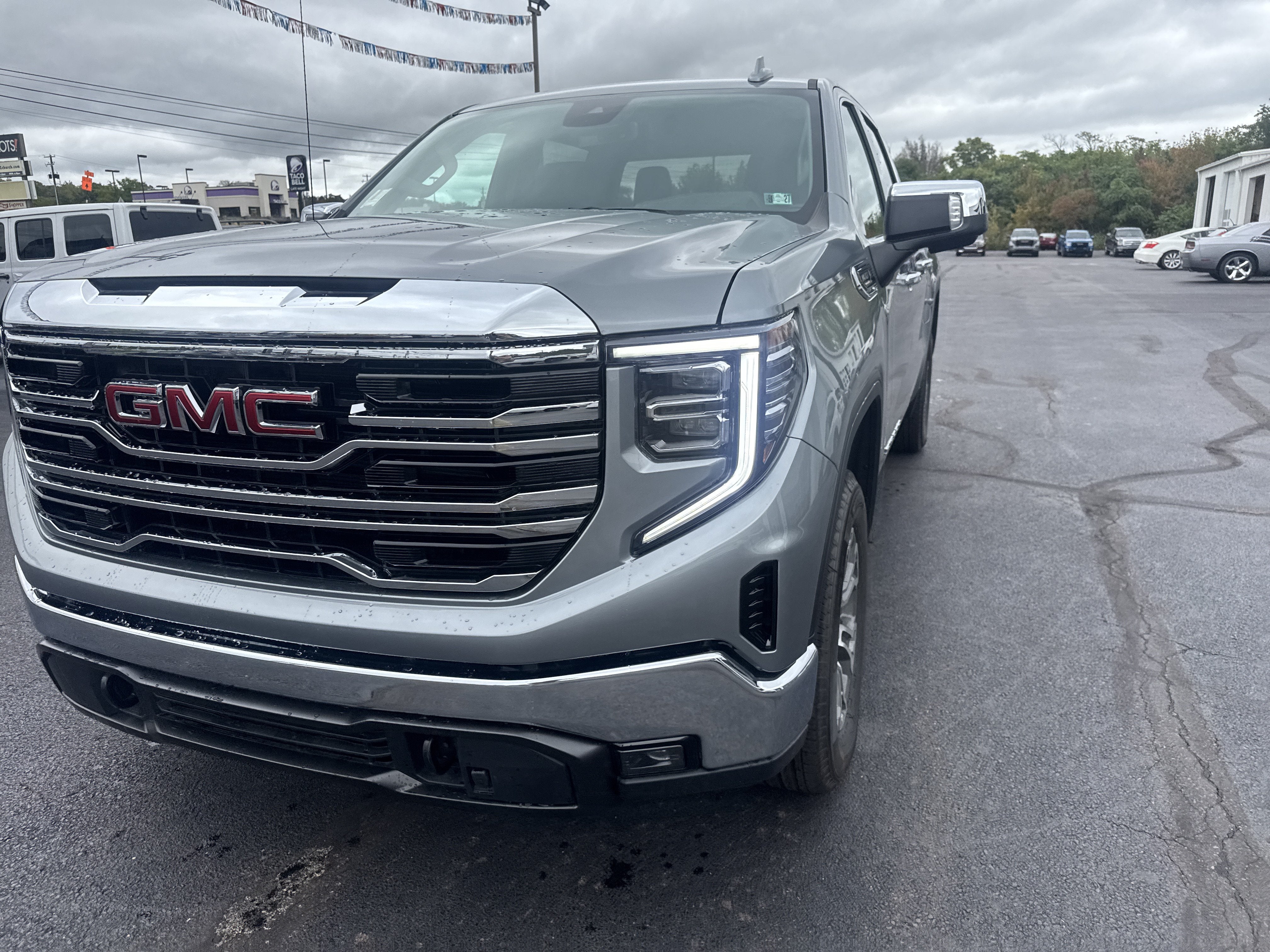 2026 GMC Sierra 1500 SLT
