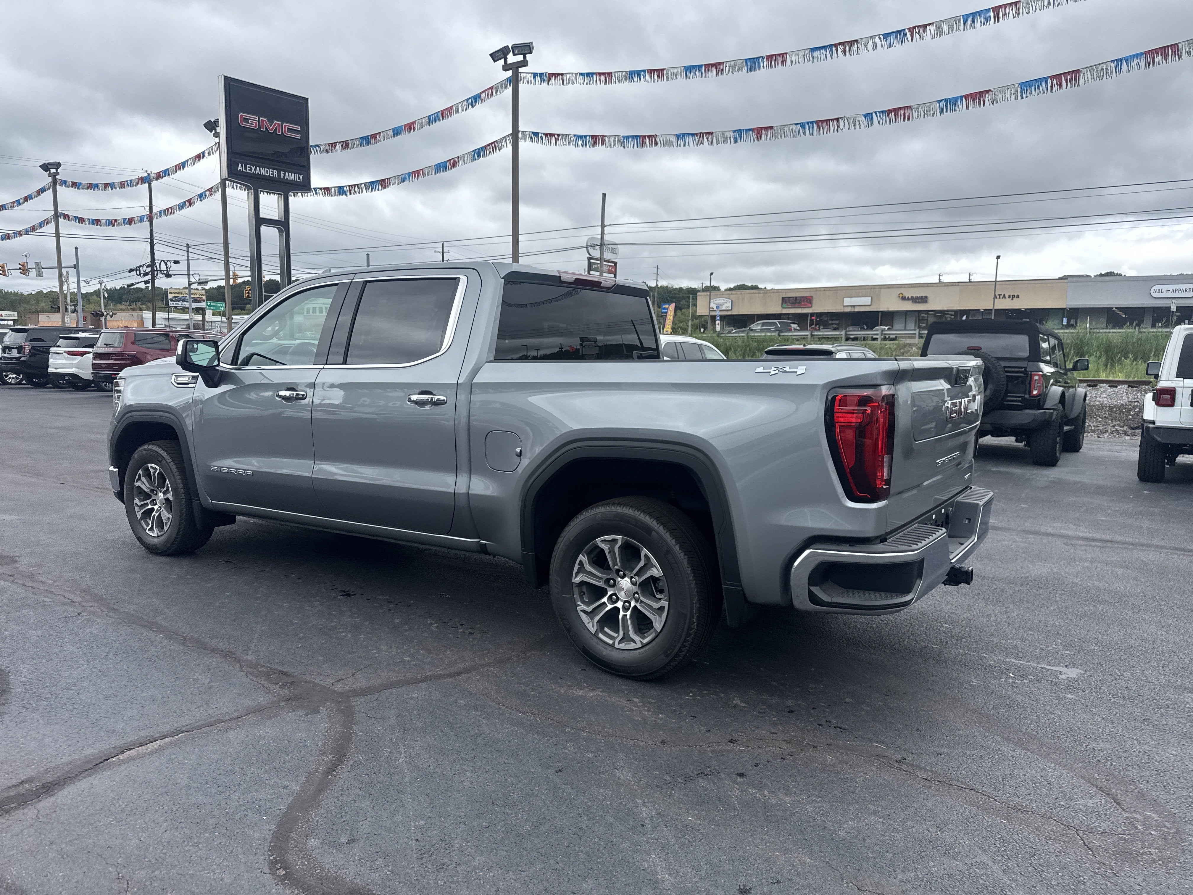2026 GMC Sierra 1500 SLT