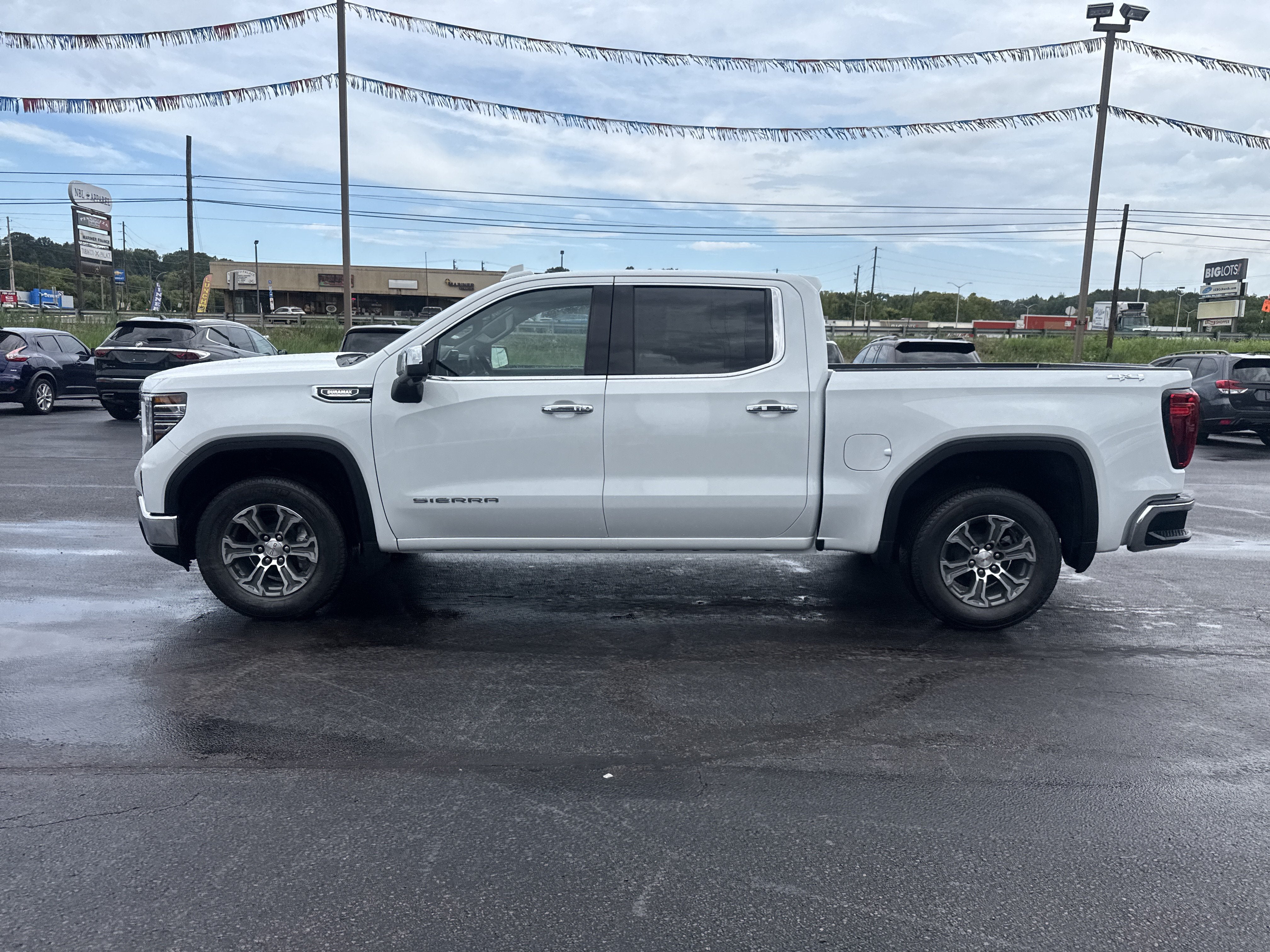 2026 GMC Sierra 1500 SLT