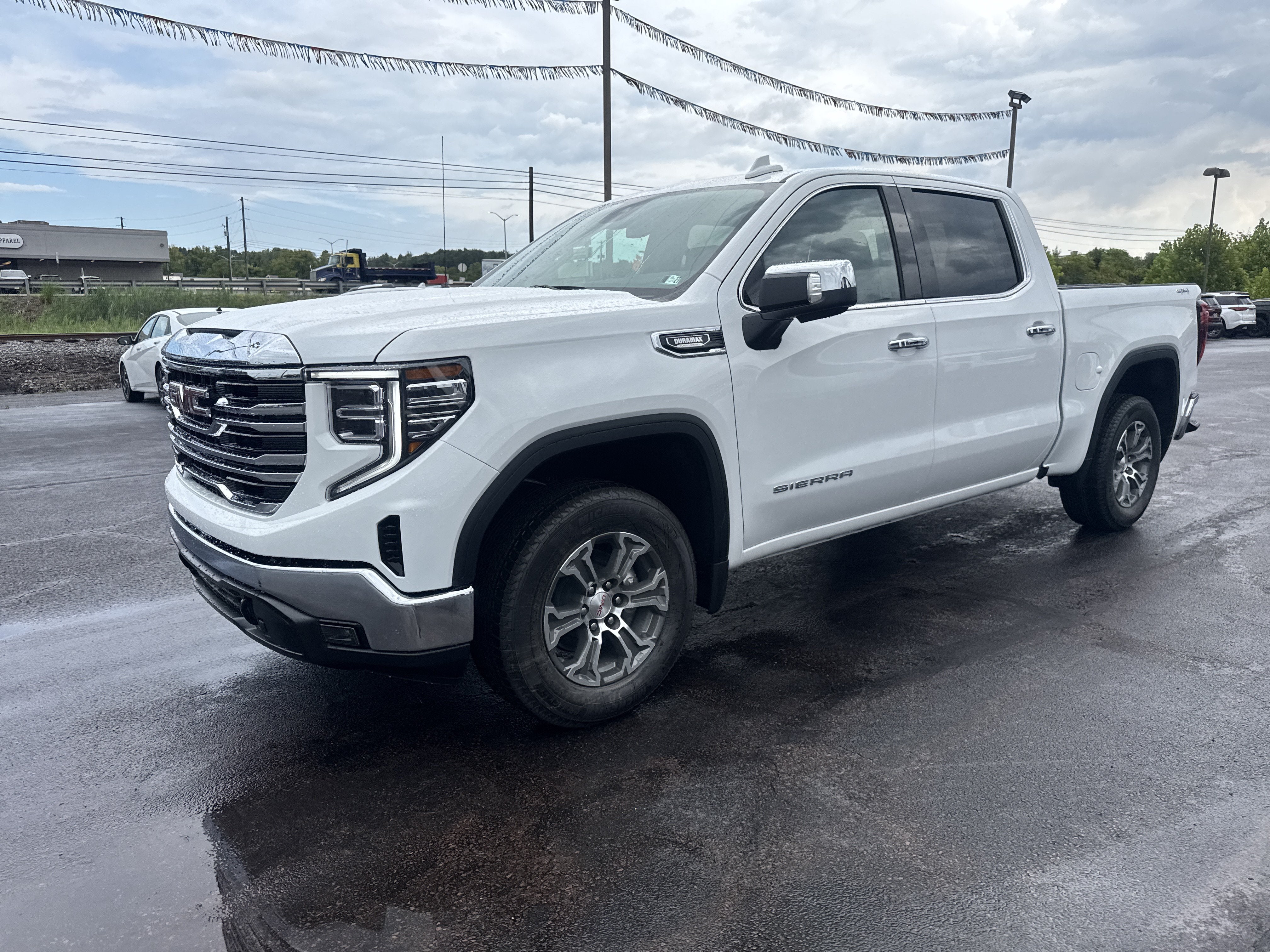 2026 GMC Sierra 1500 SLT