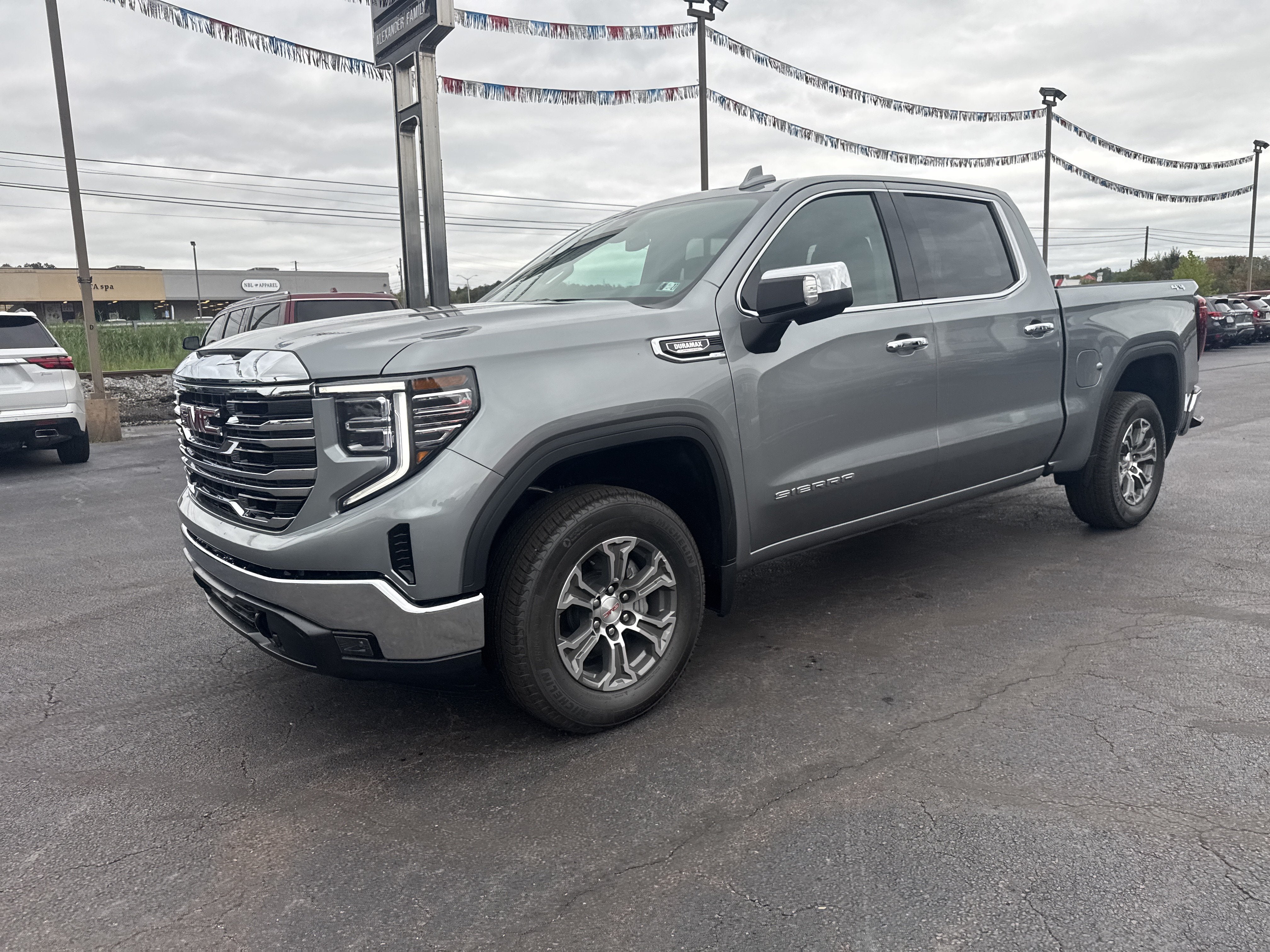 2026 GMC Sierra 1500 SLT